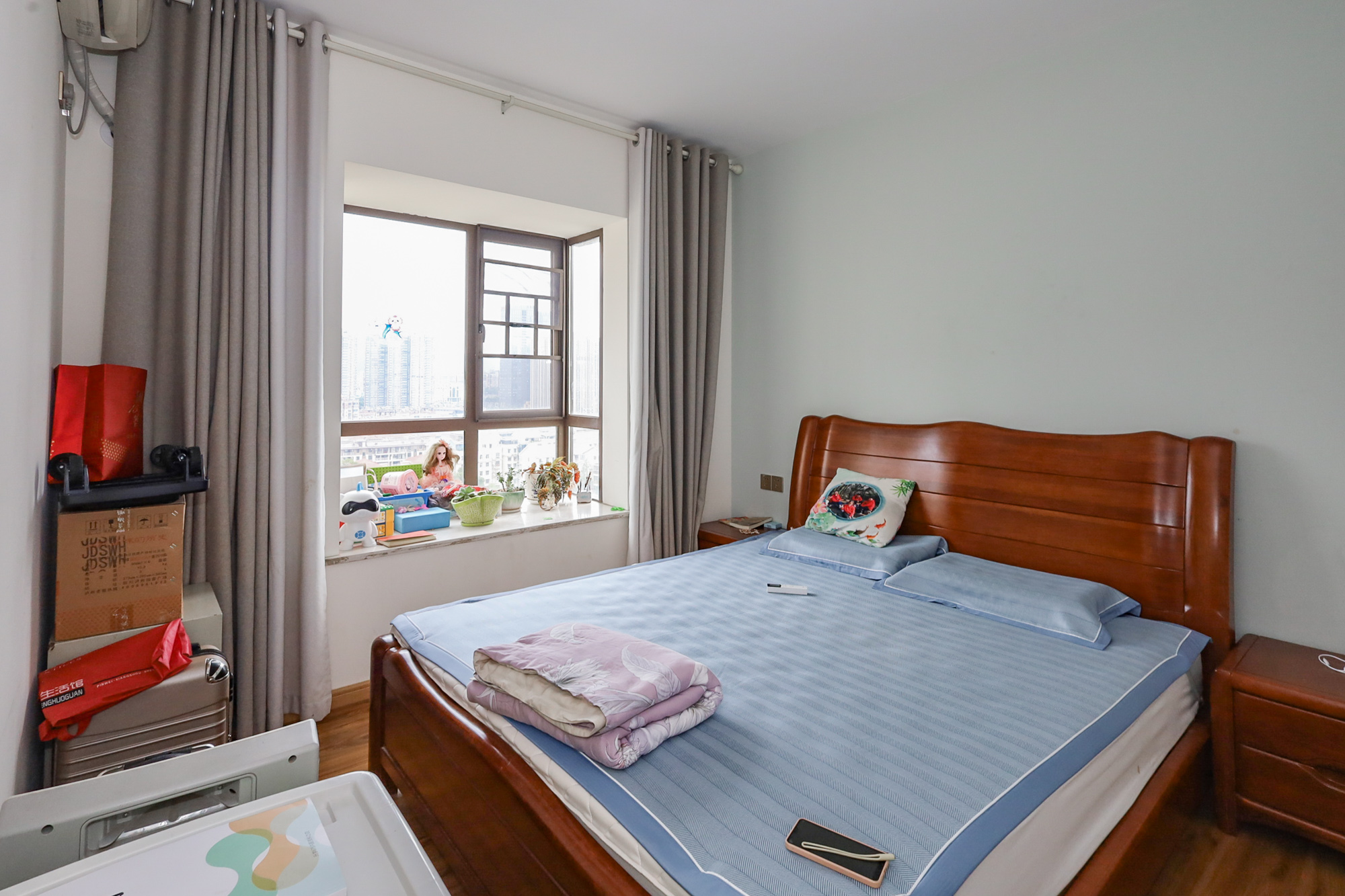 芙蓉别墅山庄（嘉湘华庭）  3室2厅1卫    135.0万卧室