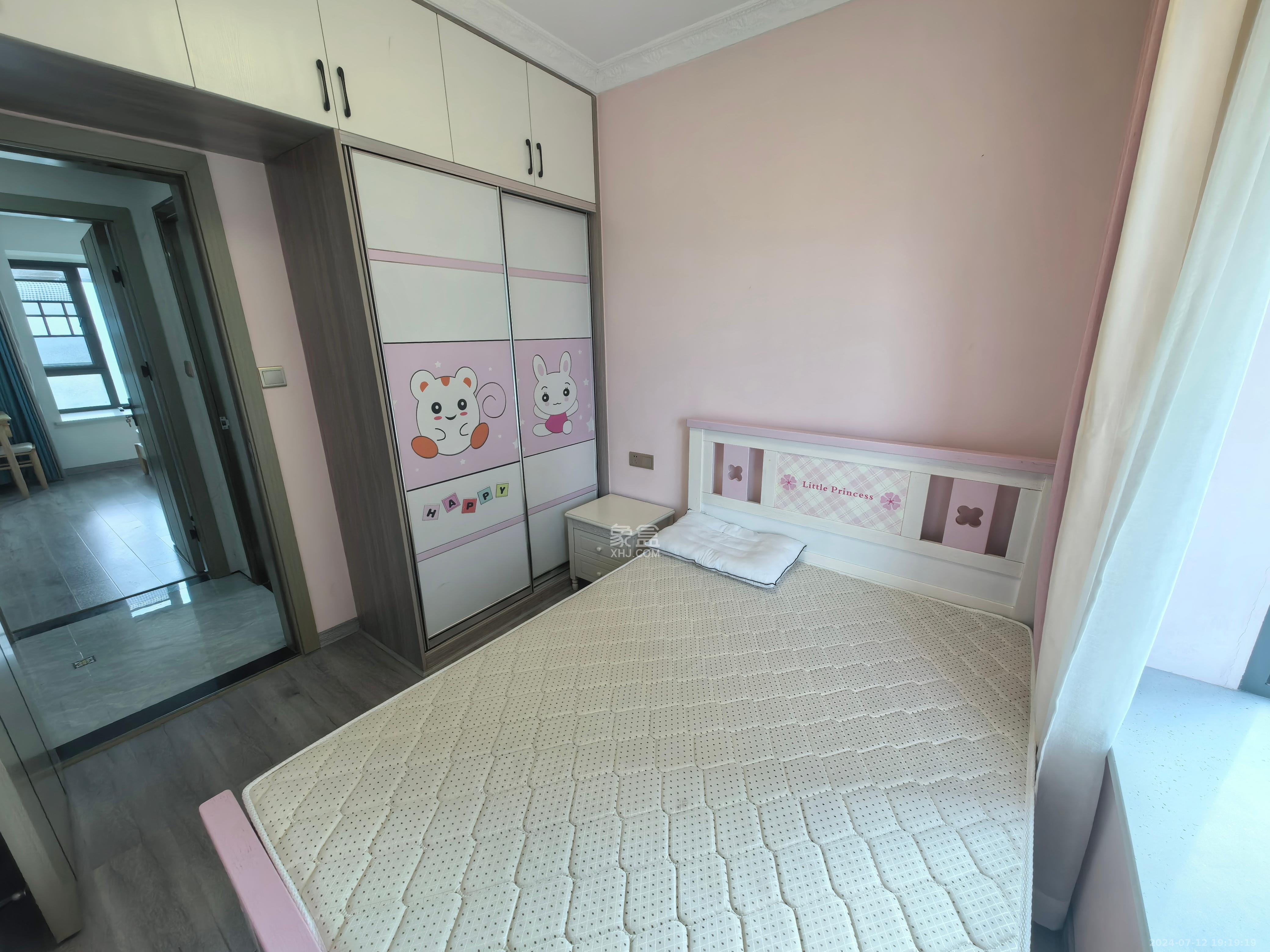 真人桥家园一期  3室2厅2卫   2600.00元/月室内图