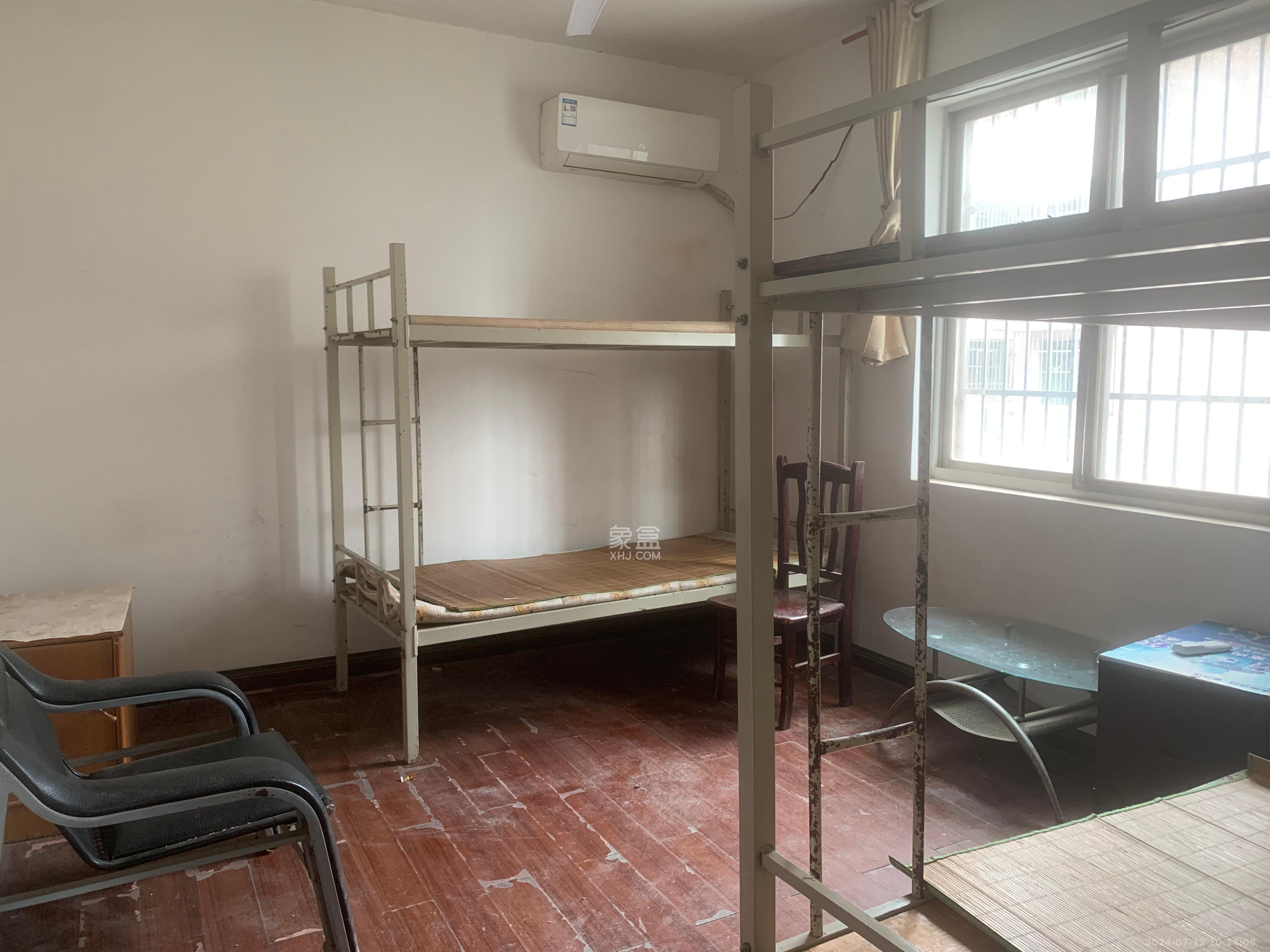 茶叶大市场“山水茗园”  3室2厅2卫   1800.00元/月室内图