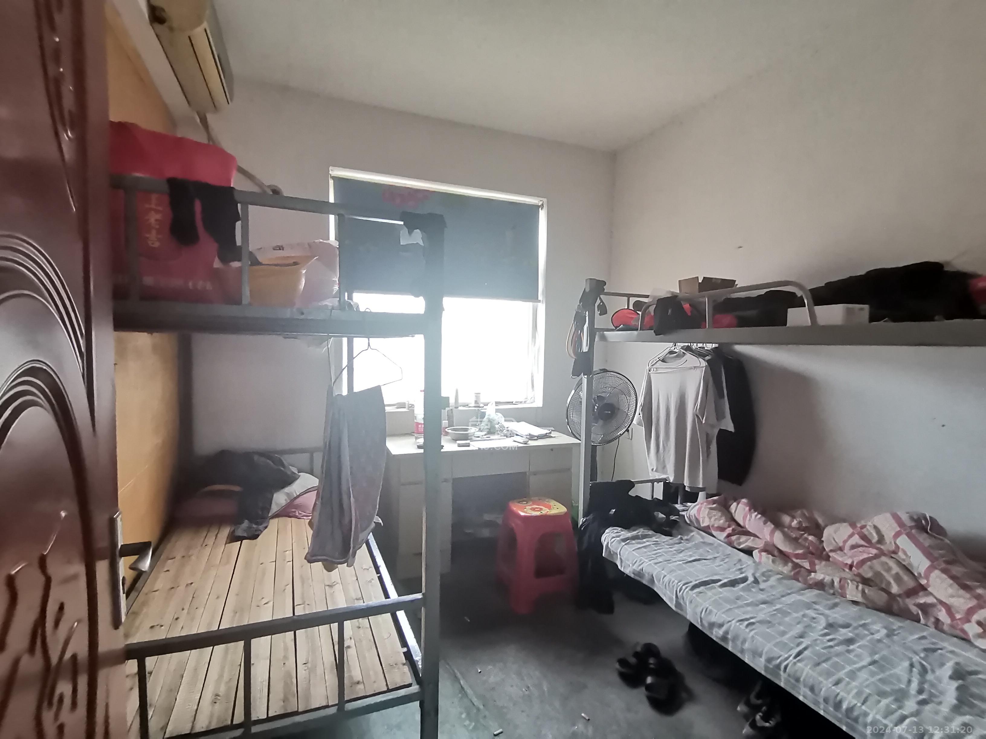 洋湖景园  3室2厅1卫   2100.00元/月室内图