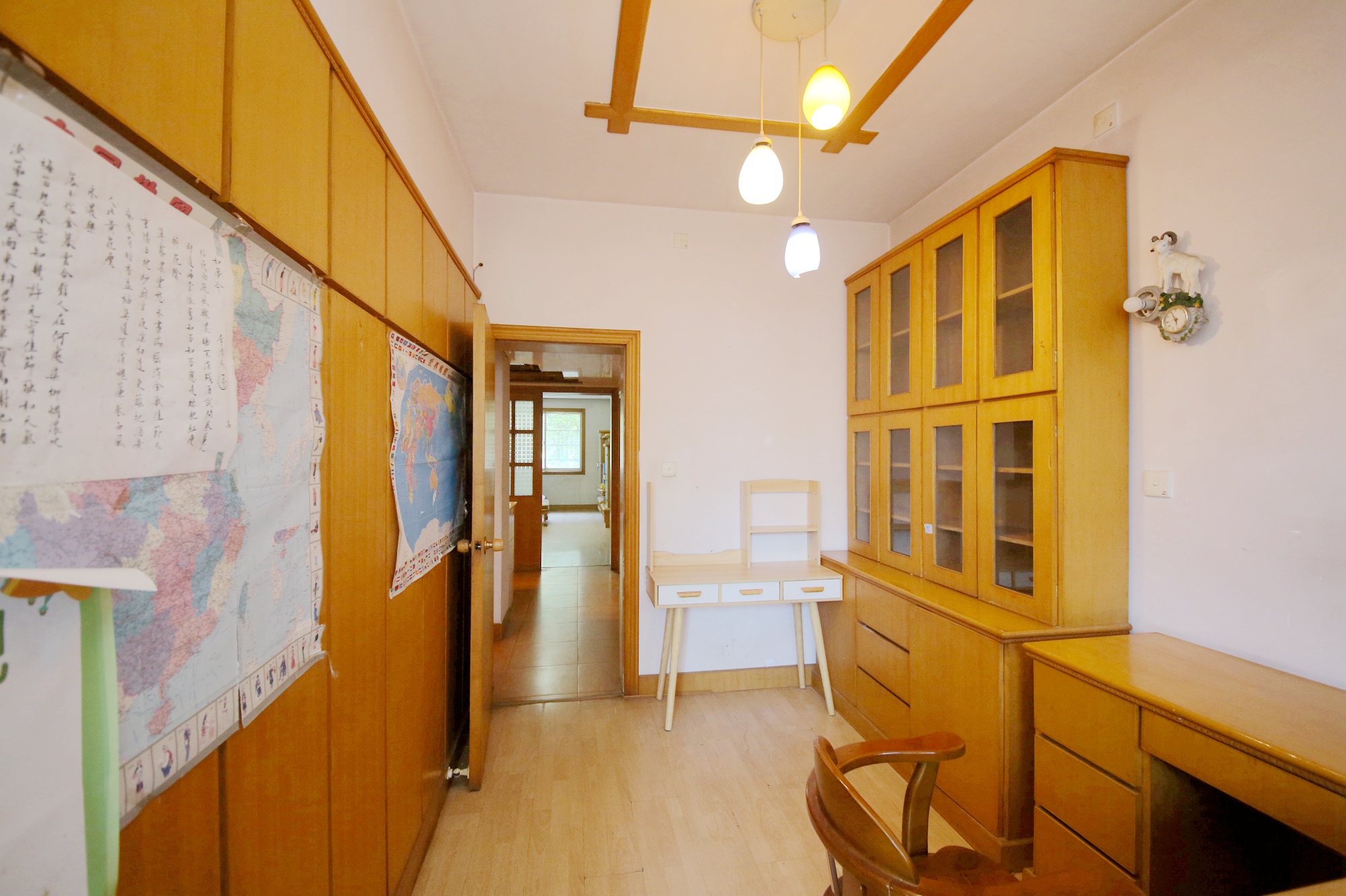安全厅宿舍阳光小区（湘湖渔场阳光小区)  3室2厅1卫   85.00万卧室