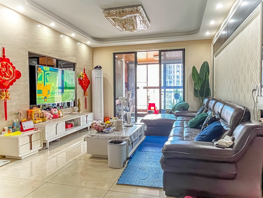 三一街区 3室2厅2卫 79.8万 三一街区 3室2厅2卫 79.8万客厅