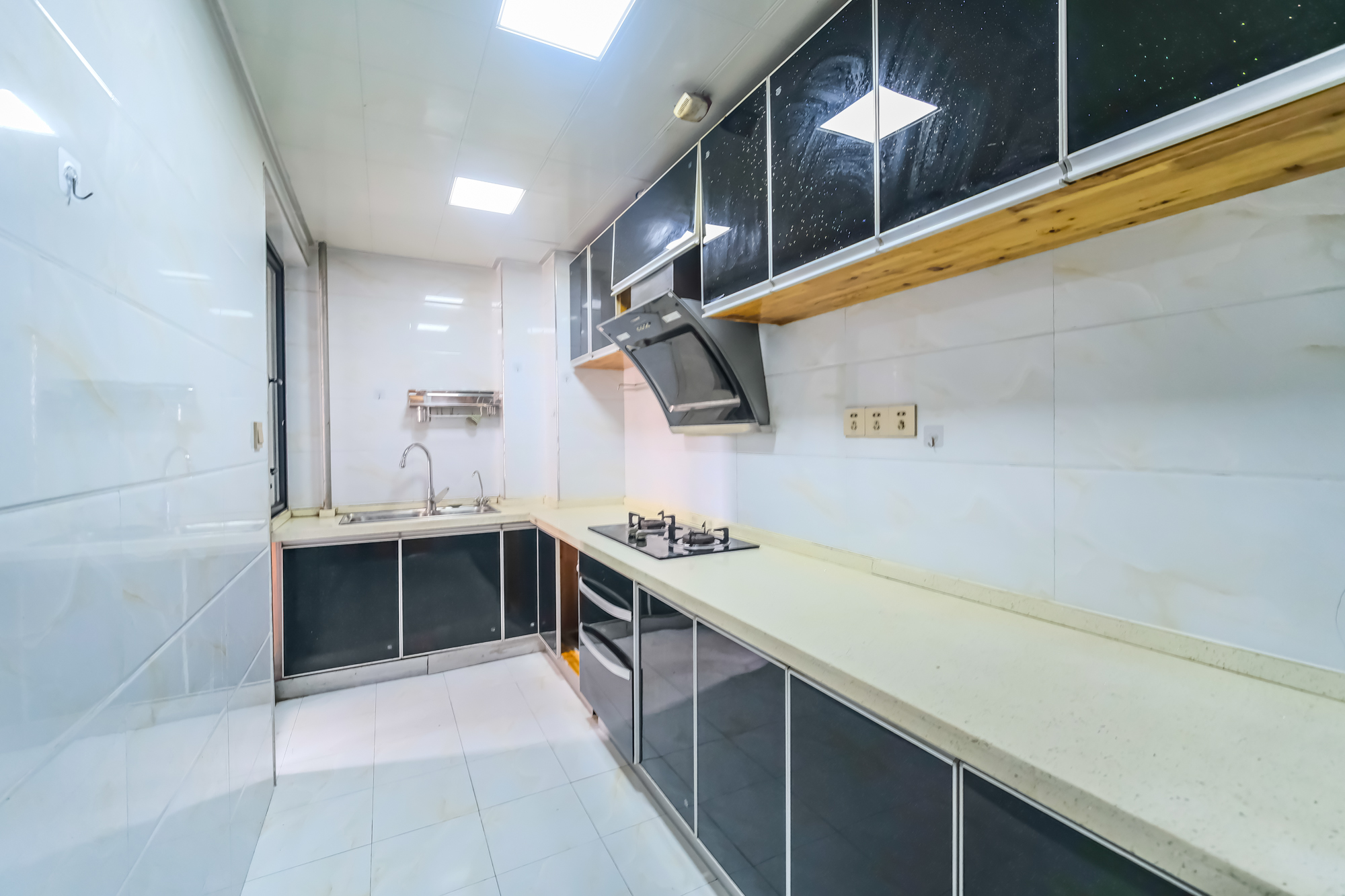 三一街区  2室2厅1卫    57.8万厨房