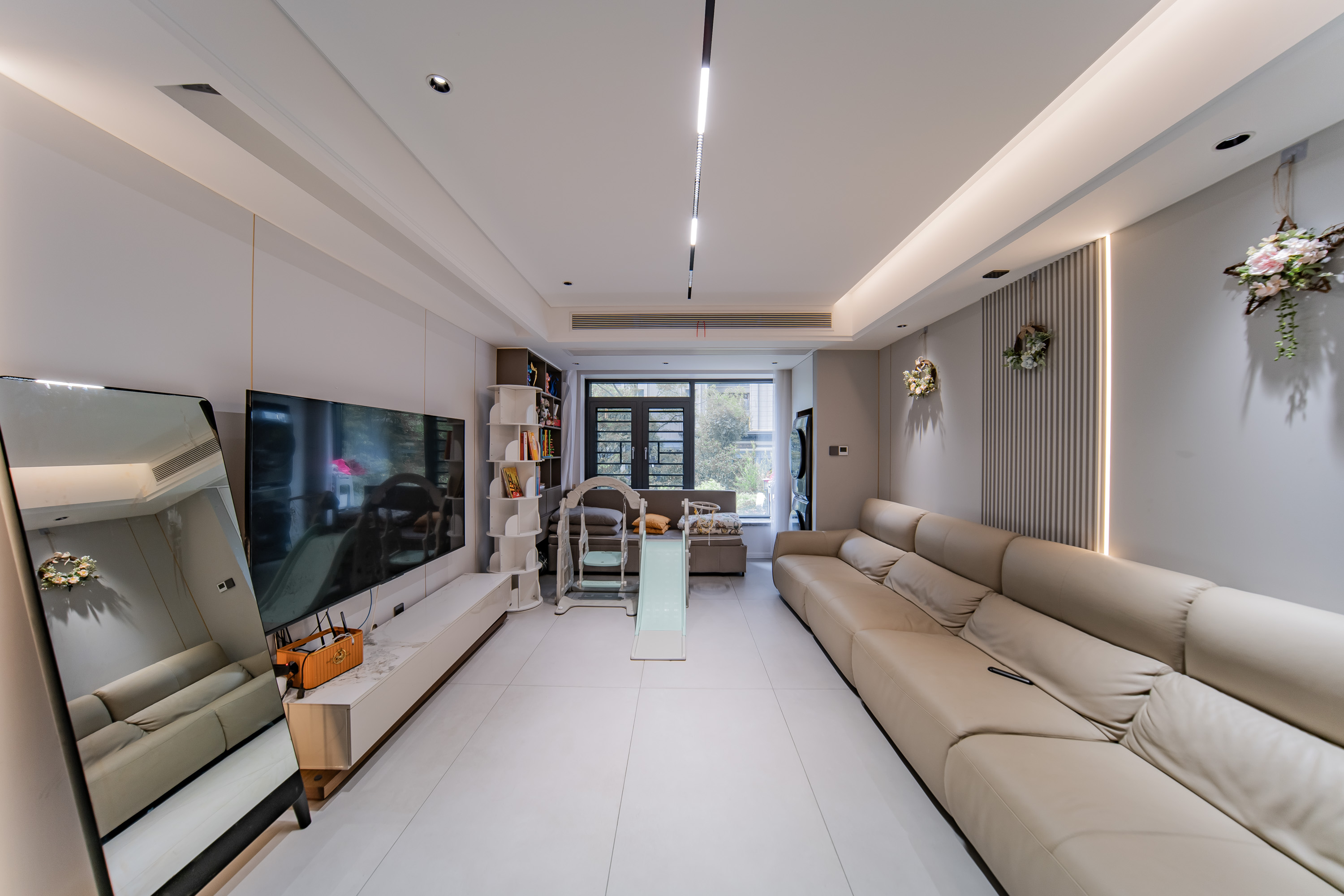 建发央著  4室2厅2卫   247.50万