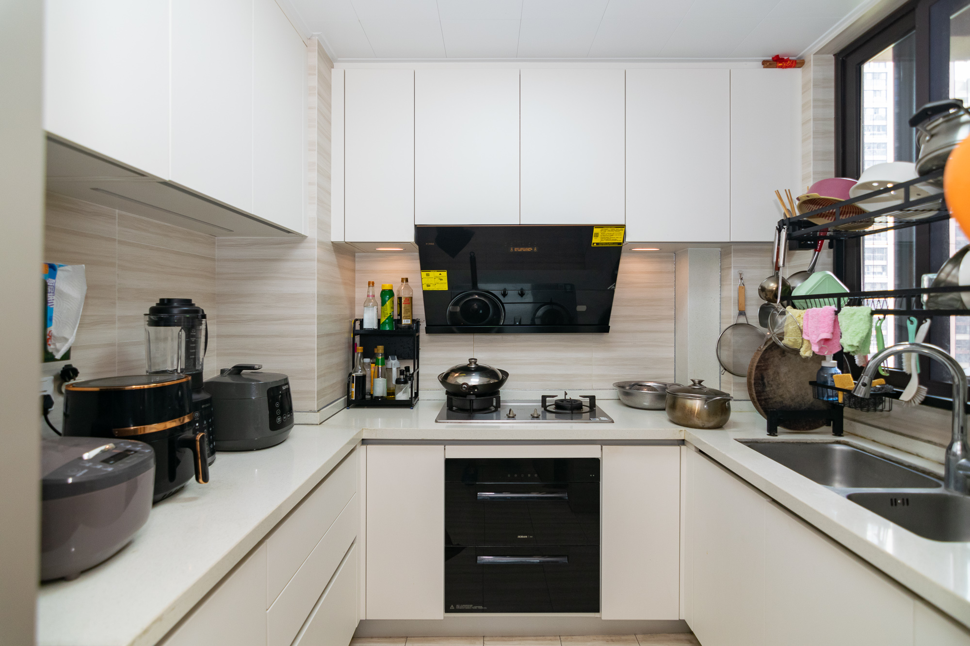 新城国际花都 3室2厅2卫 95.0万 新城国际花都 3室2厅2卫 95.0万厨房