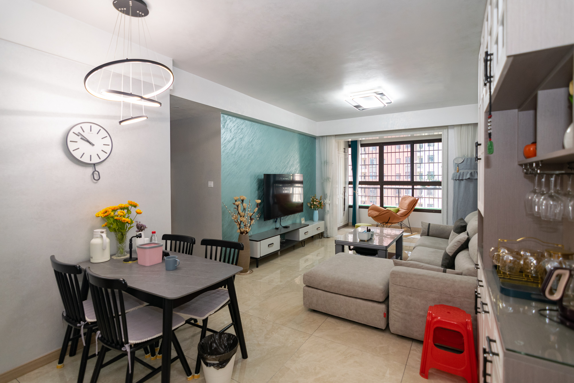 新城国际花都 3室2厅2卫 95.0万 新城国际花都 3室2厅2卫 95.0万客厅