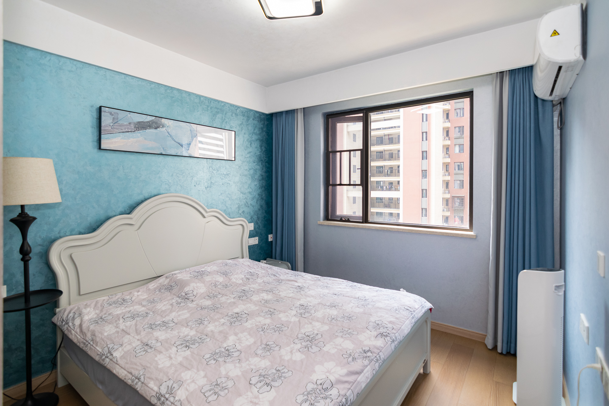 新城国际花都 3室2厅2卫 95.0万 新城国际花都 3室2厅2卫 95.0万卧室