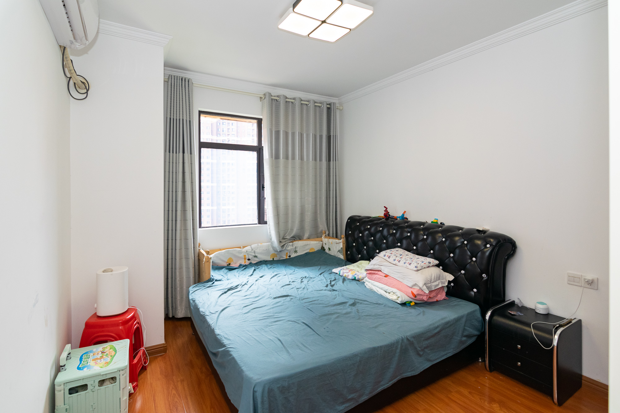 新城国际花都 3室2厅1卫 62.0万 新城国际花都 3室2厅1卫 62.0万卧室