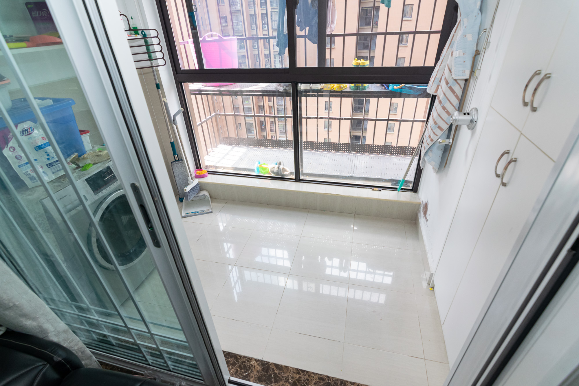 新城国际花都 3室2厅1卫 62.0万 新城国际花都 3室2厅1卫 62.0万阳台