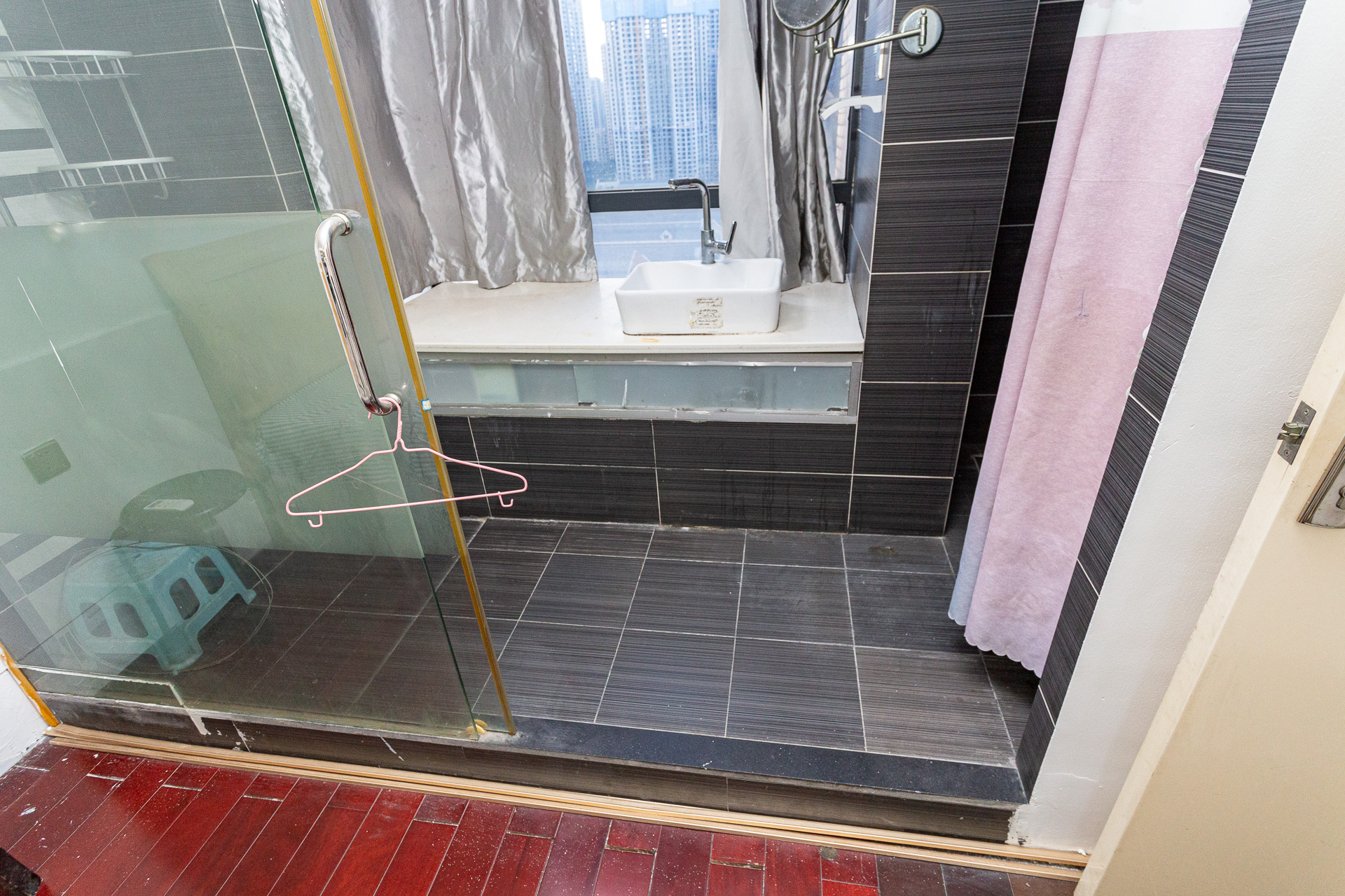 盛腾学林西岸 3室2厅1卫 68.0万 盛腾学林西岸 3室2厅1卫 68.0万卫生间