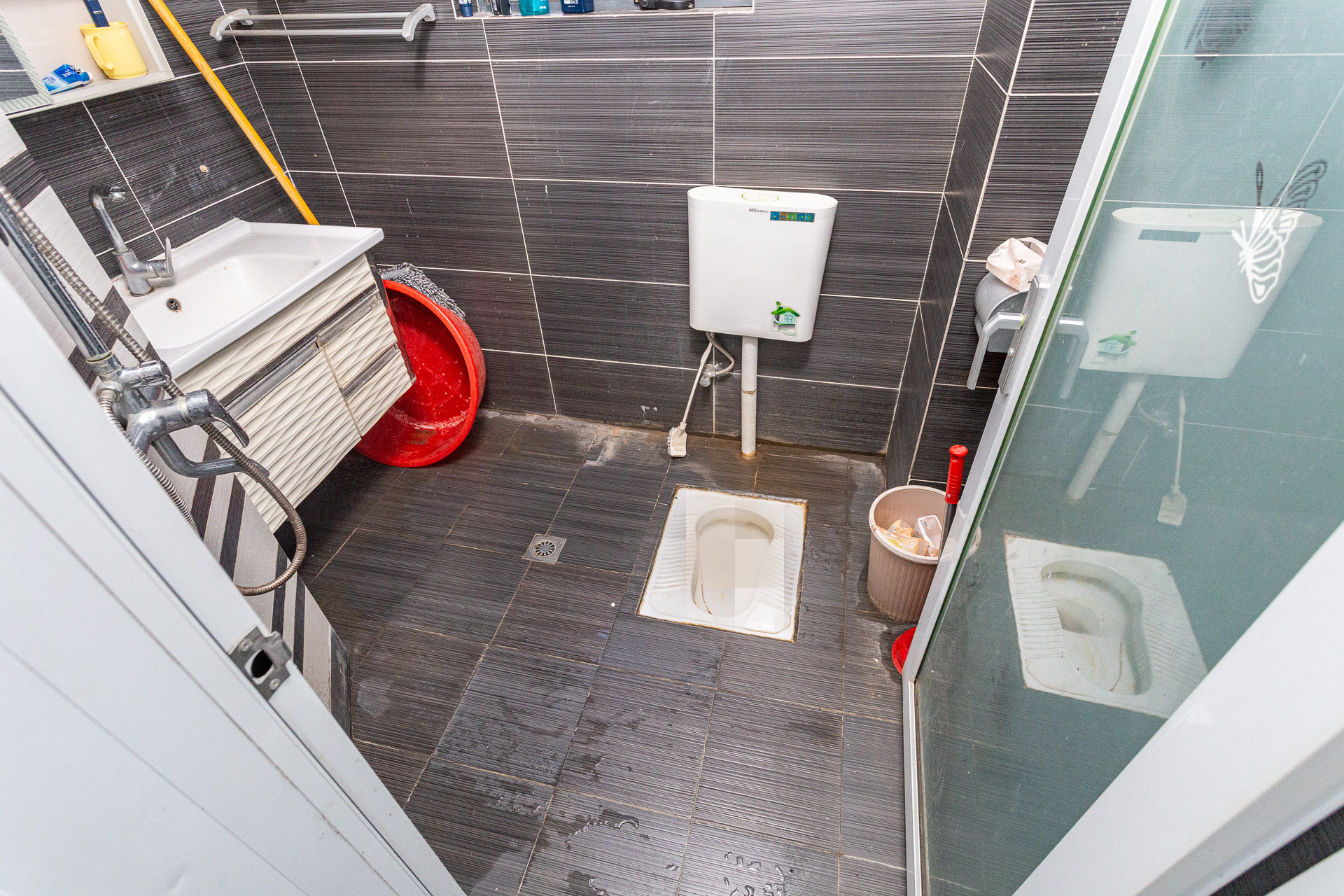 盛腾学林西岸 3室2厅1卫 68.0万 盛腾学林西岸 3室2厅1卫 68.0万卫生间