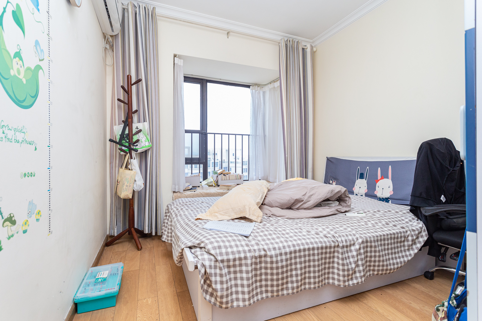 时代倾城一期 3室2厅1卫 89.0万 时代倾城一期 3室2厅1卫 89.0万卧室