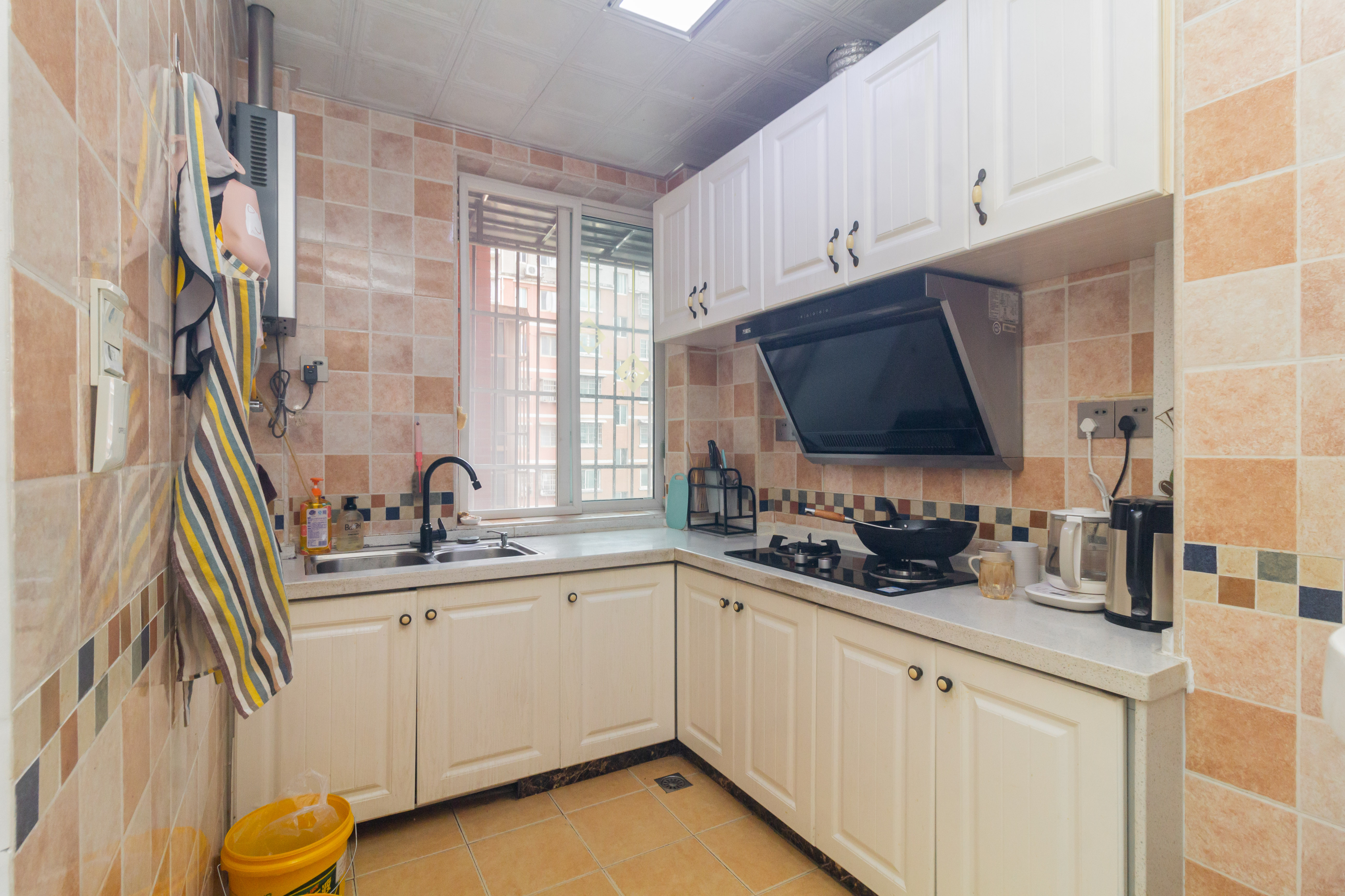 东城名苑  3室2厅2卫    83.28万厨房