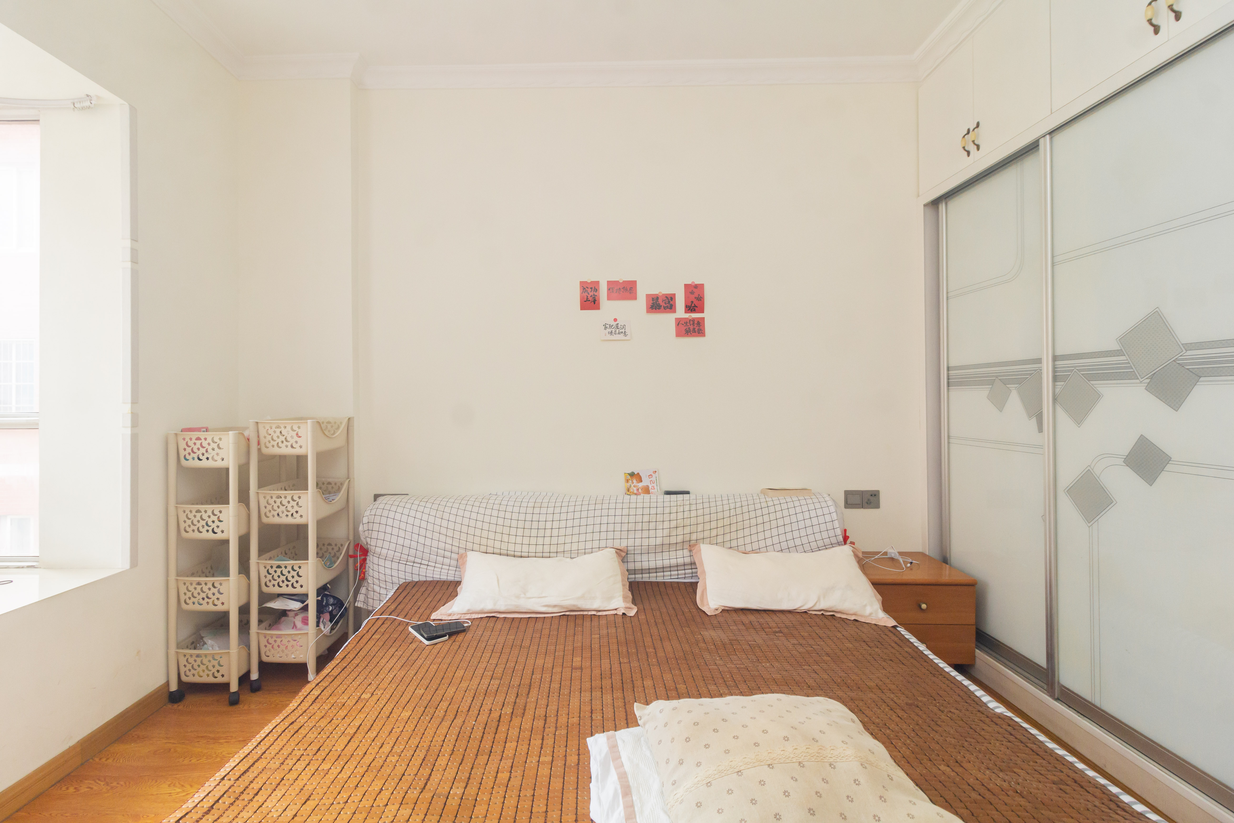 东城名苑  3室2厅2卫    83.28万卧室