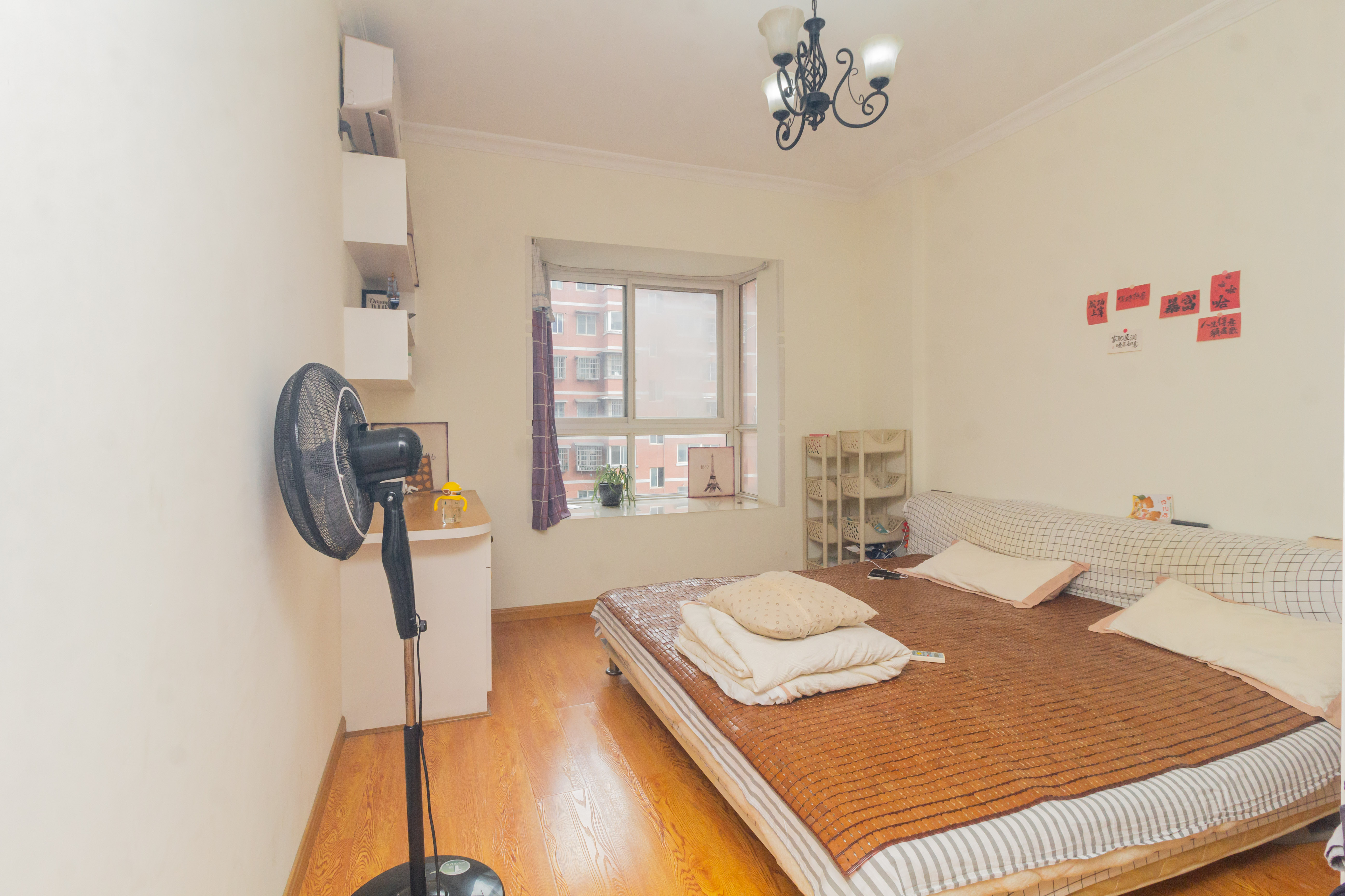 东城名苑  3室2厅2卫    83.28万卧室