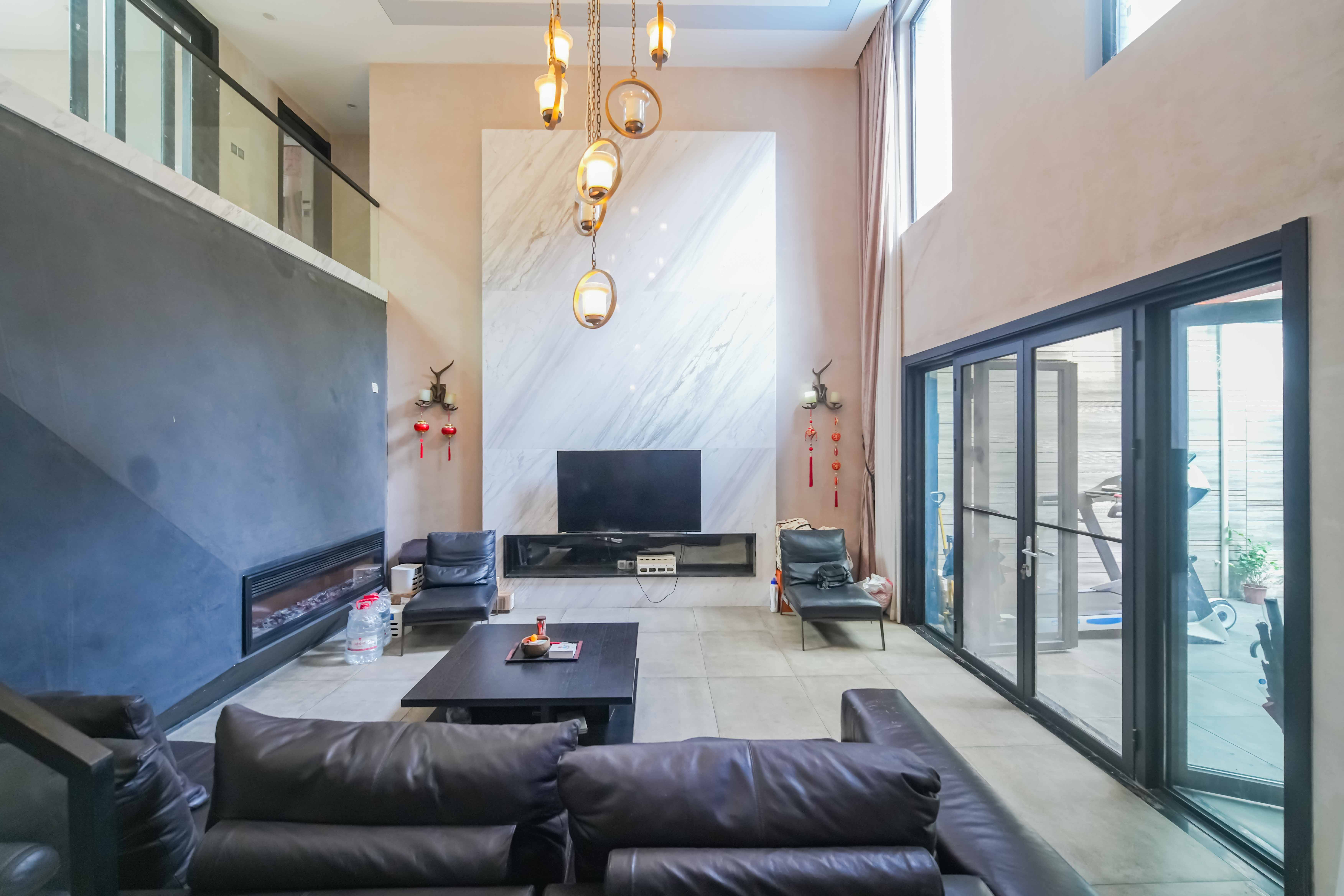 万科金域华府三四期  5室2厅3卫    318.0万 万科金域华府三四期  5室2厅3卫    318.0万