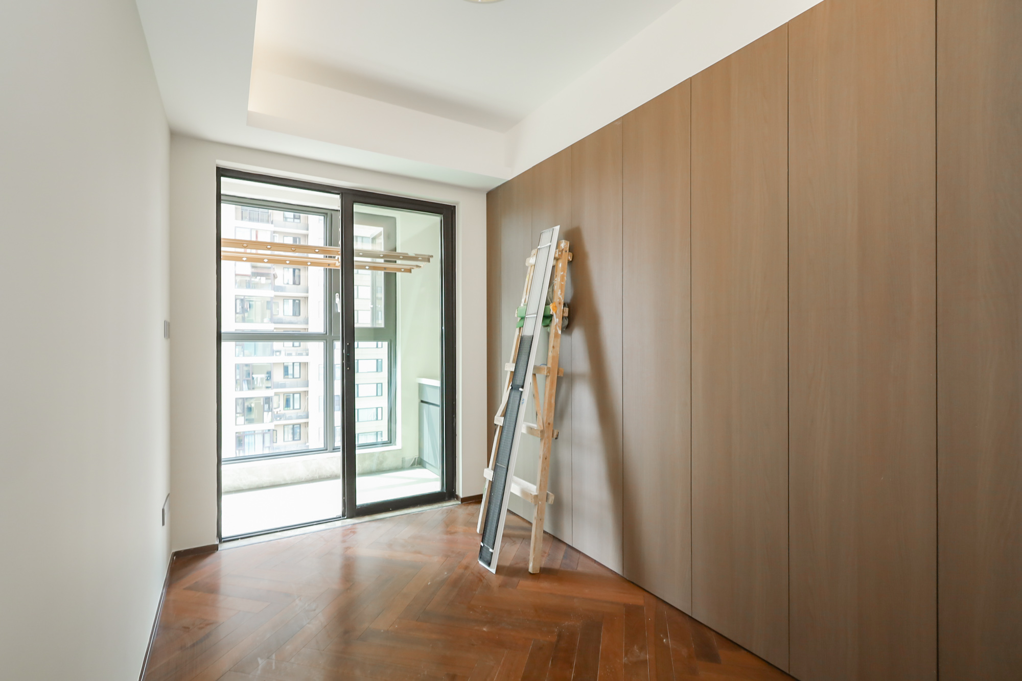 万科里金域国际  4室2厅2卫    500.0万卧室