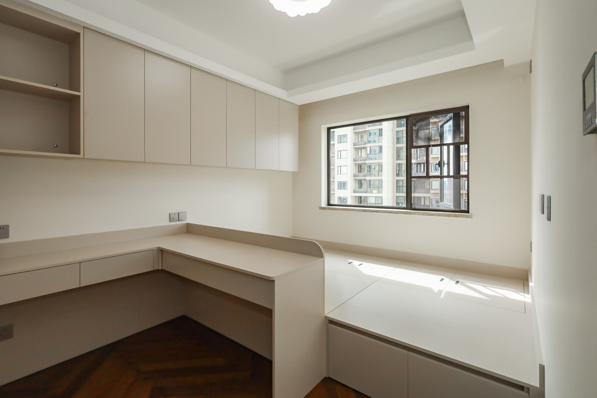 万科里金域国际  4室2厅2卫    500.0万 万科里金域国际  4室2厅2卫    500.0万卧室