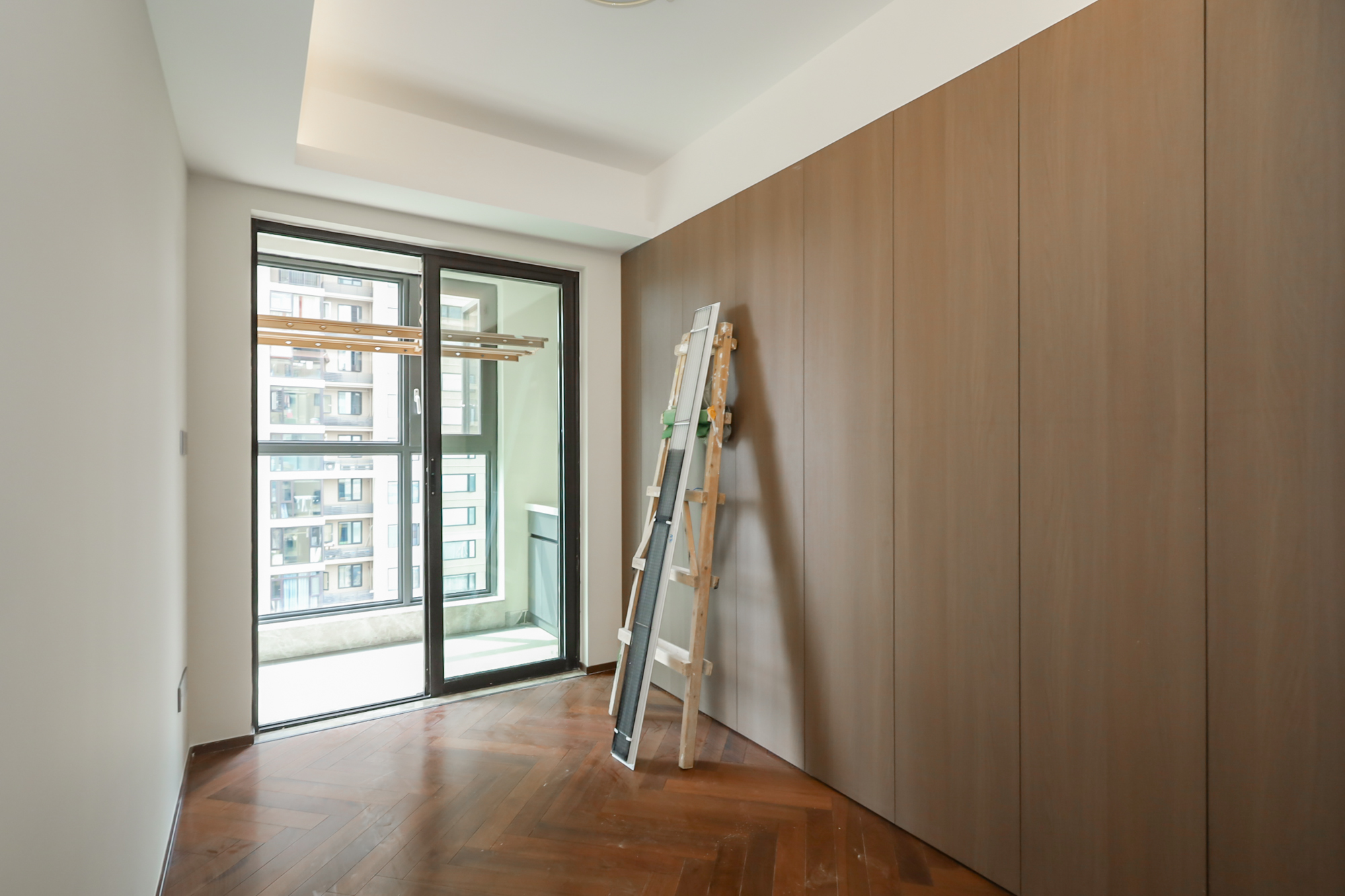 万科里金域国际  4室2厅2卫    500.0万卧室