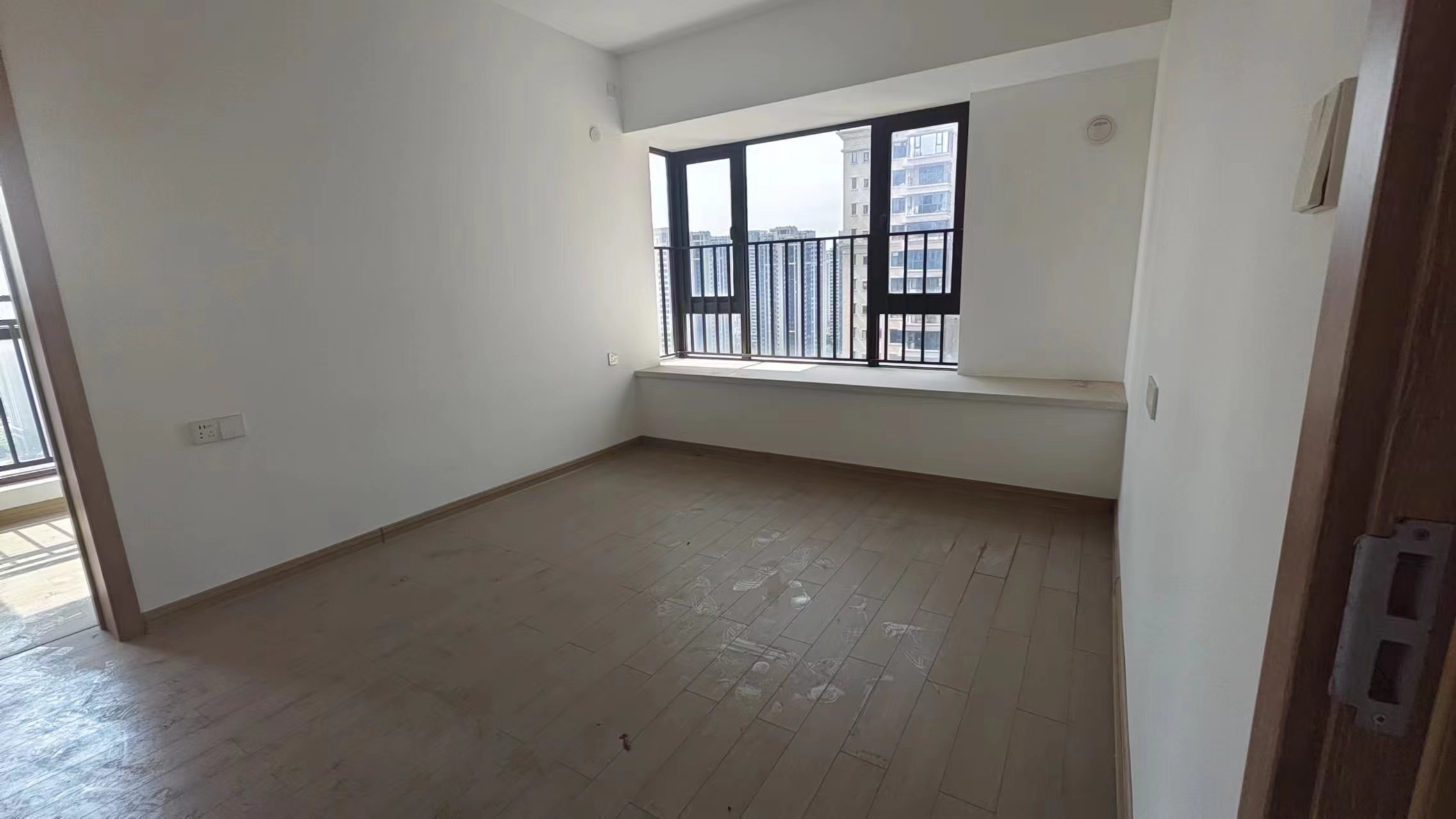 美的翰城 4室2厅2卫 120.0万 美的翰城 4室2厅2卫 120.0万室内图