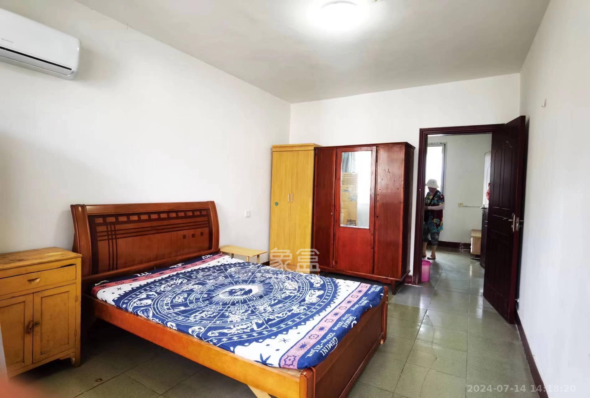 人民新村 1室1厅1卫 1500.0元/月 人民新村 1室1厅1卫 1500.0元/月室内图