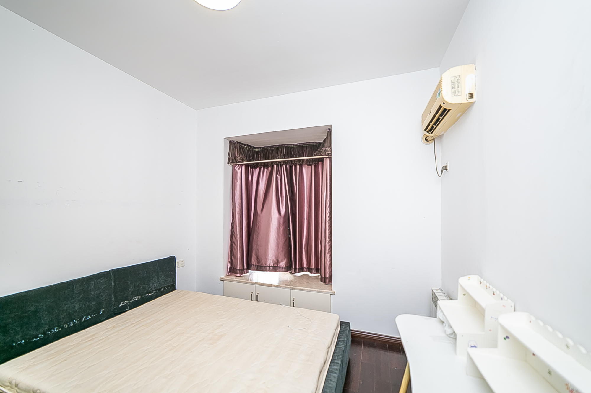 华盛家园  5室2厅2卫    102.0万 华盛家园  5室2厅2卫    102.0万卧室