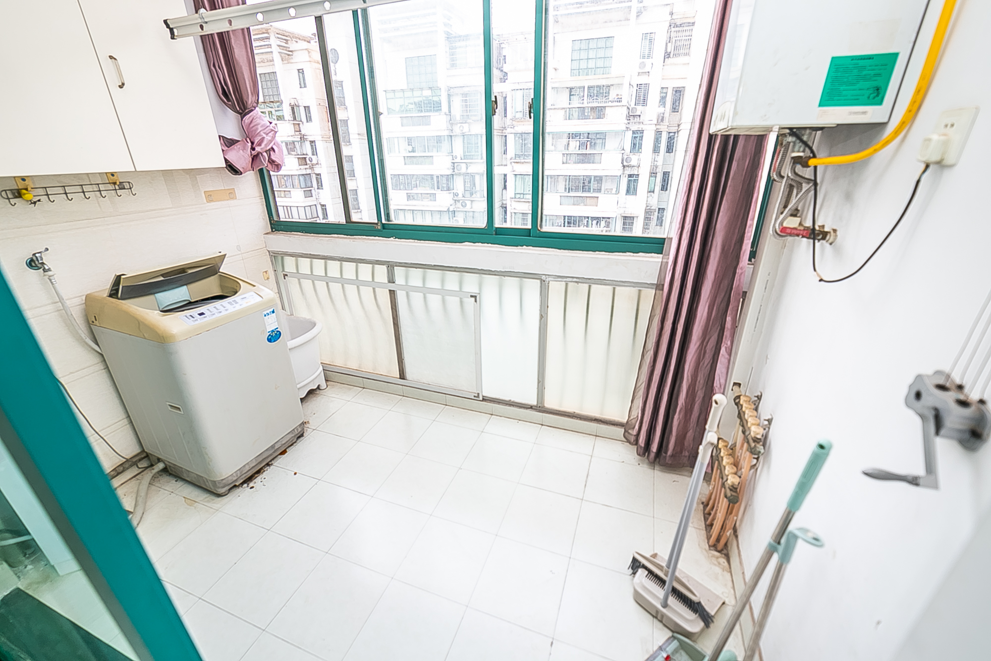 华盛家园  5室2厅2卫    102.0万 华盛家园  5室2厅2卫    102.0万阳台