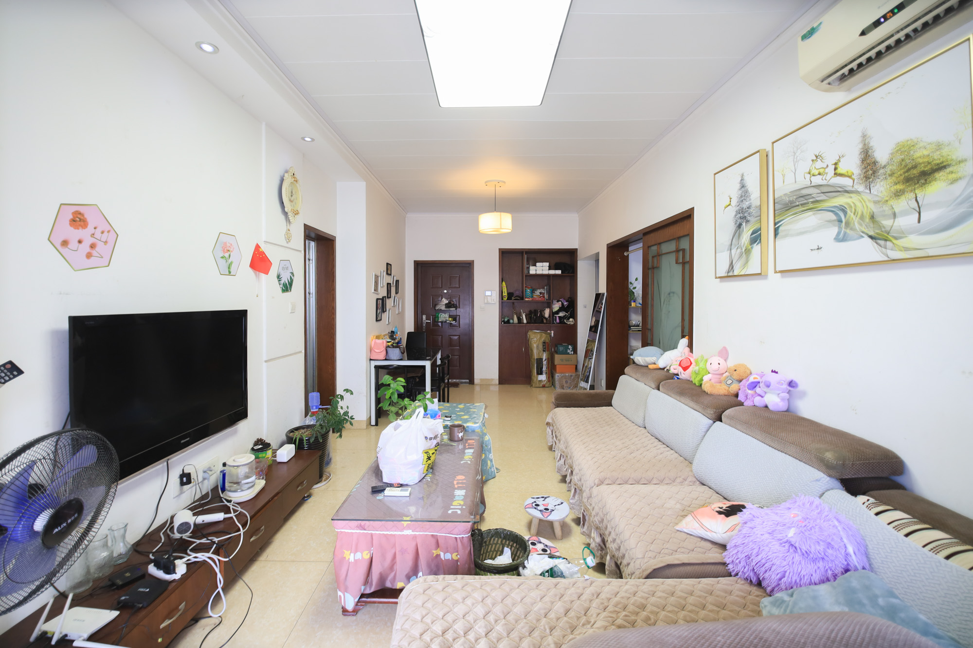 世纪桃花苑  3室2厅1卫    45.0万 世纪桃花苑  3室2厅1卫    45.0万客厅