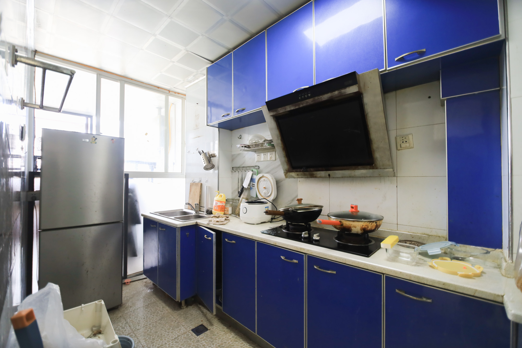 世纪桃花苑  3室2厅1卫    45.0万 世纪桃花苑  3室2厅1卫    45.0万厨房