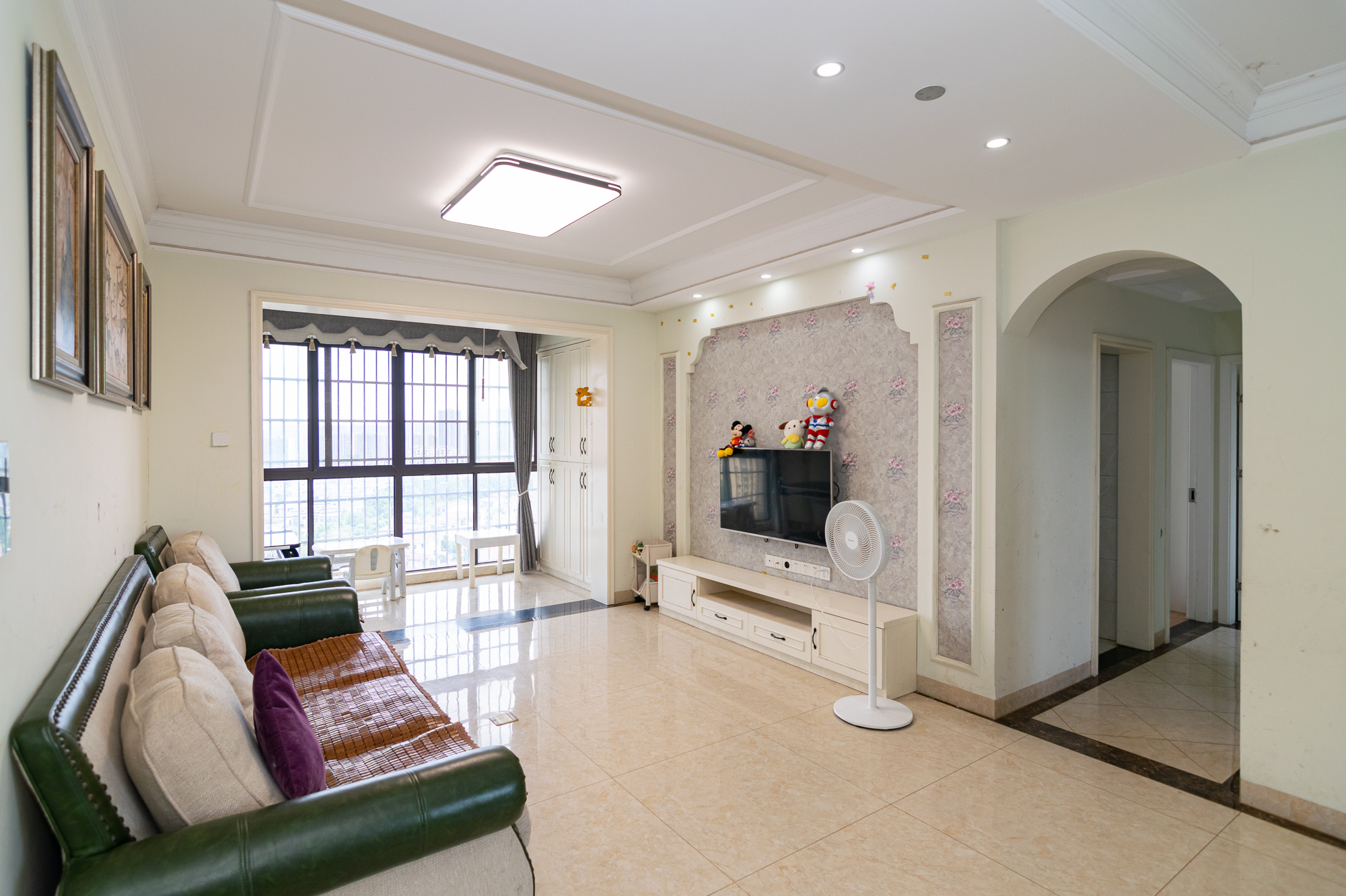 湖南报业文化城(米地亚家园) 3室2厅1卫 87.5万 湖南报业文化城(米地亚家园) 3室2厅1卫 87.5万客厅