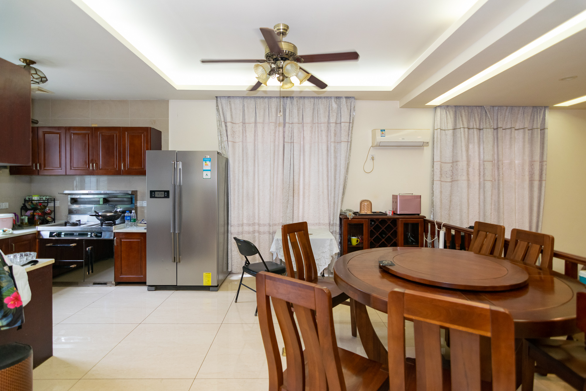 普瑞斯堡 6室2厅1卫 618.0万 普瑞斯堡 6室2厅1卫 618.0万客厅