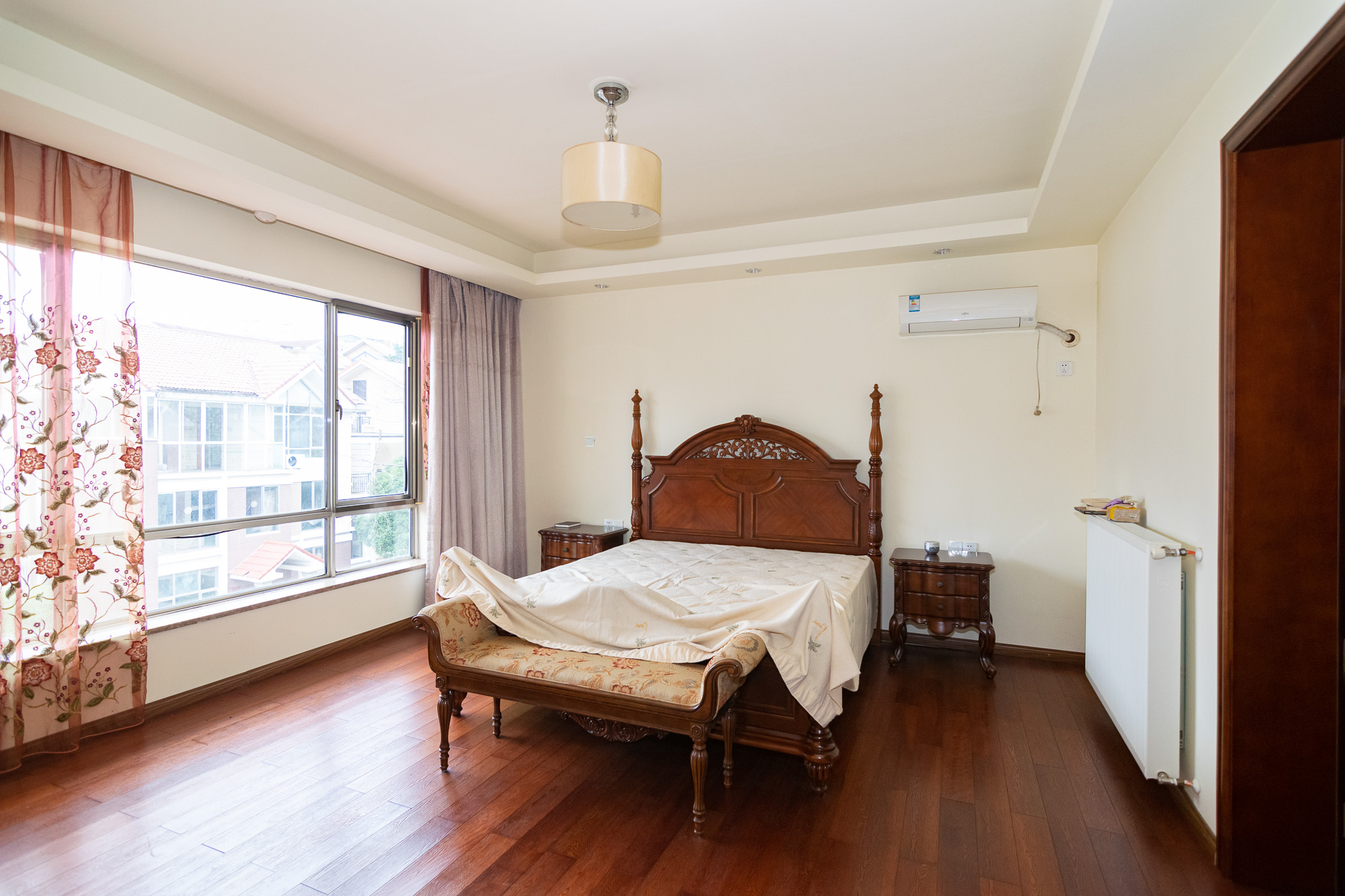 普瑞斯堡 6室2厅1卫 618.0万 普瑞斯堡 6室2厅1卫 618.0万卧室