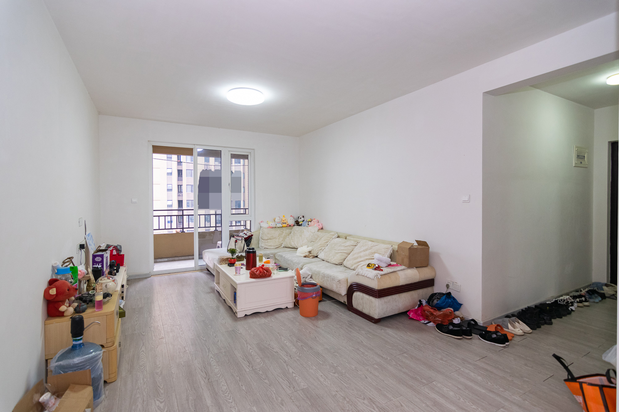 金地三千府（金地湖山樾、金地自在城）  3室2厅2卫    75.0万客厅