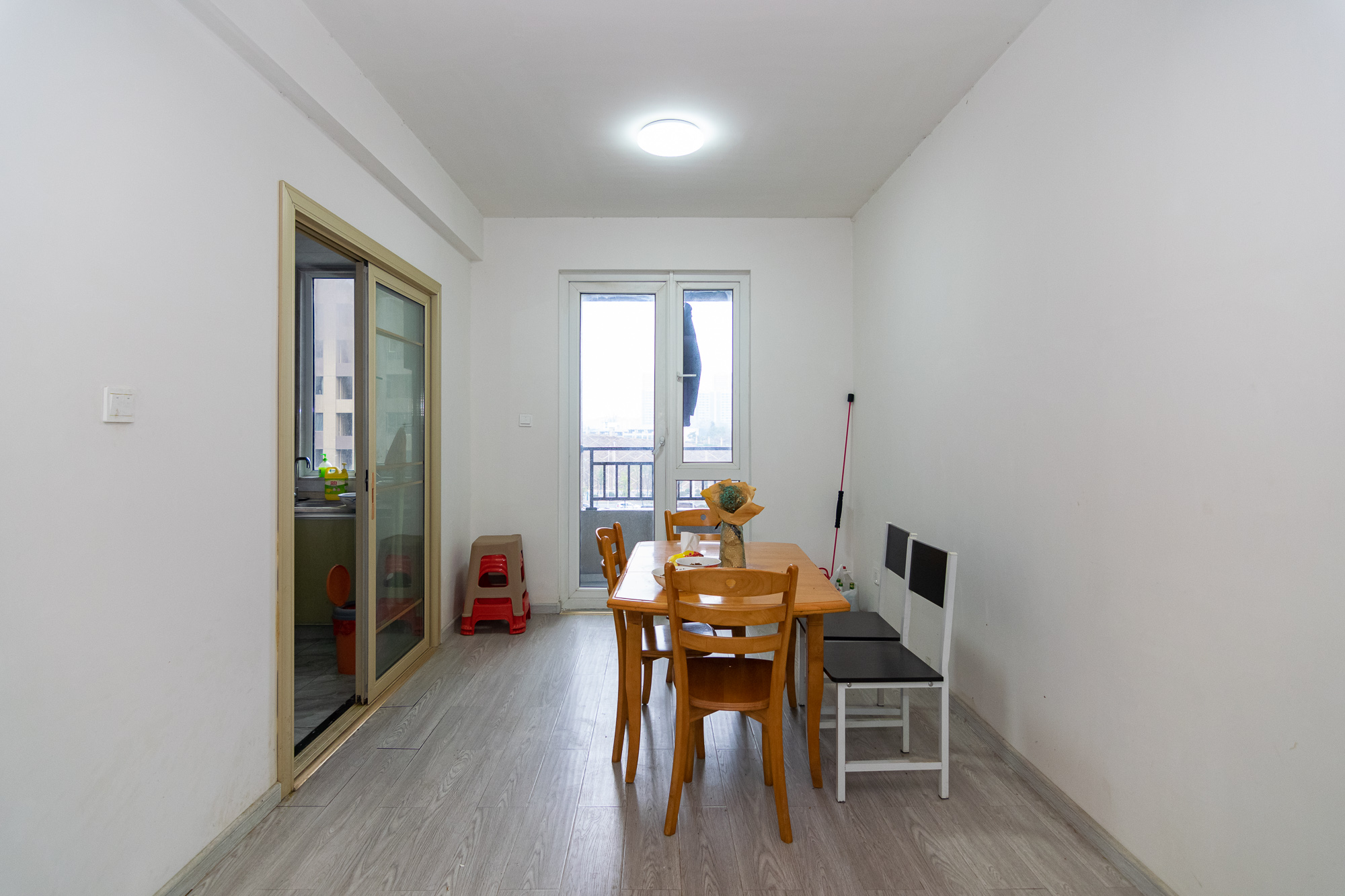 金地三千府（金地湖山樾、金地自在城）  3室2厅2卫    75.0万客厅