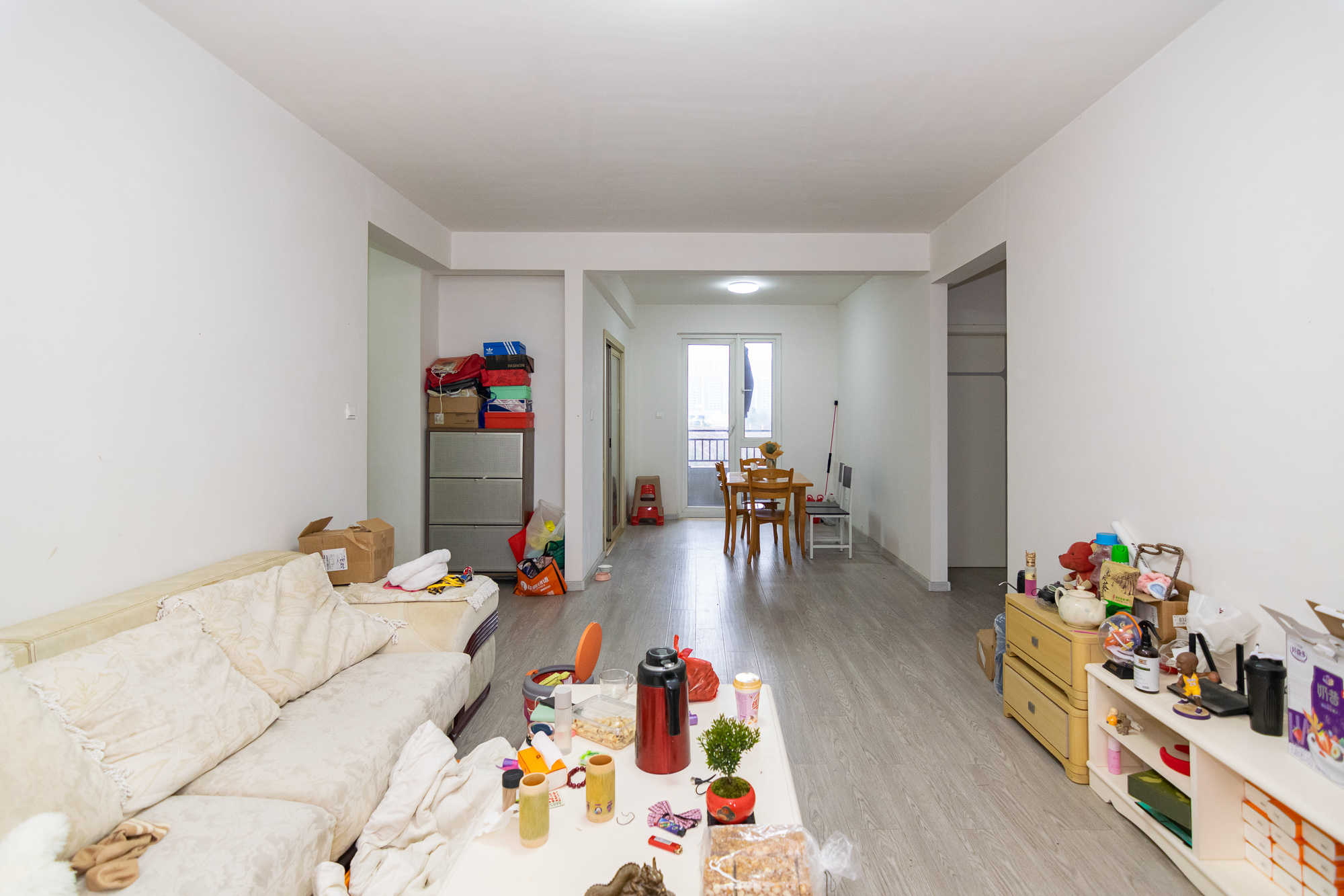 金地三千府（金地湖山樾、金地自在城）  3室2厅2卫    75.0万客厅