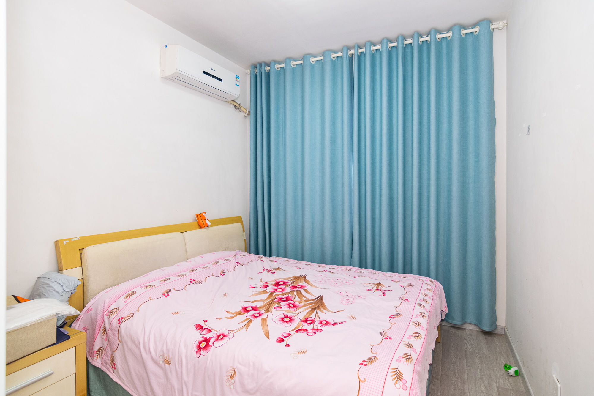 金地三千府(金地湖山樾、金地自在城) 3室2厅2卫 75.0万 金地三千府(金地湖山樾、金地自在城) 3室2厅2卫 75.0万卧室