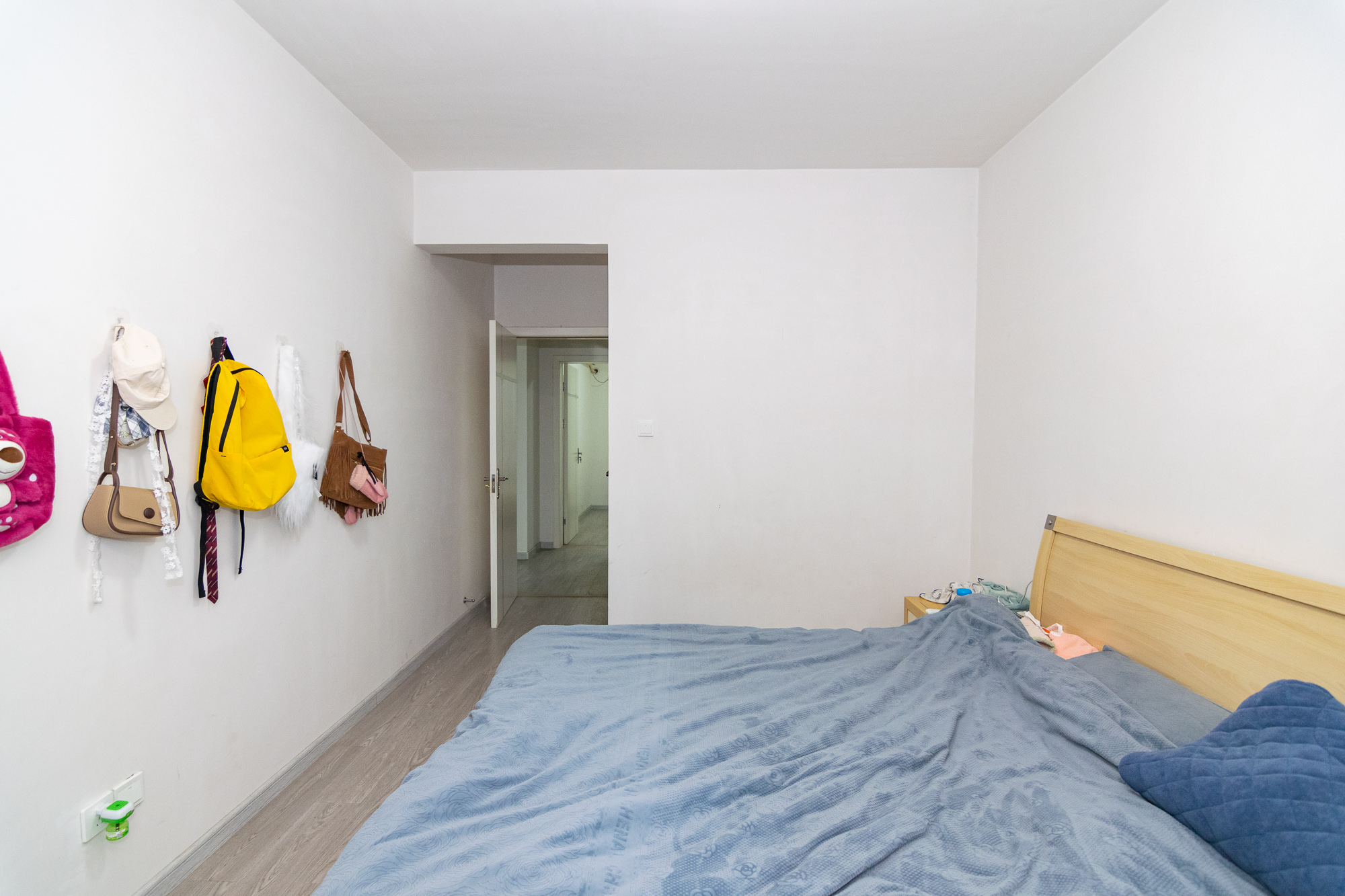 金地三千府（金地湖山樾、金地自在城）  3室2厅2卫    75.0万卧室