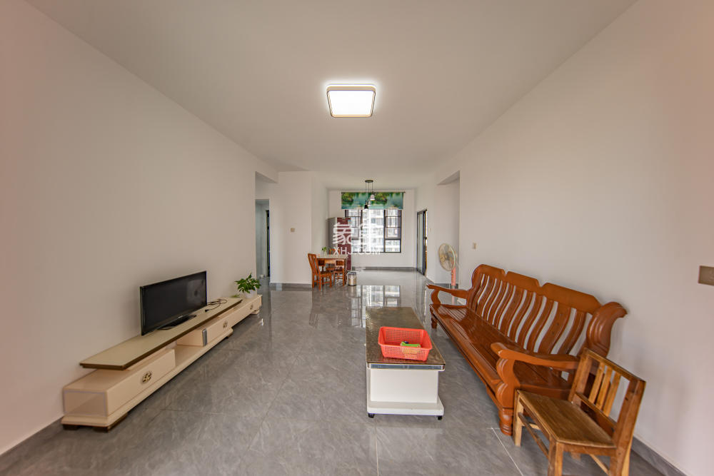 蔷薇国际  4室2厅2卫    88.0万