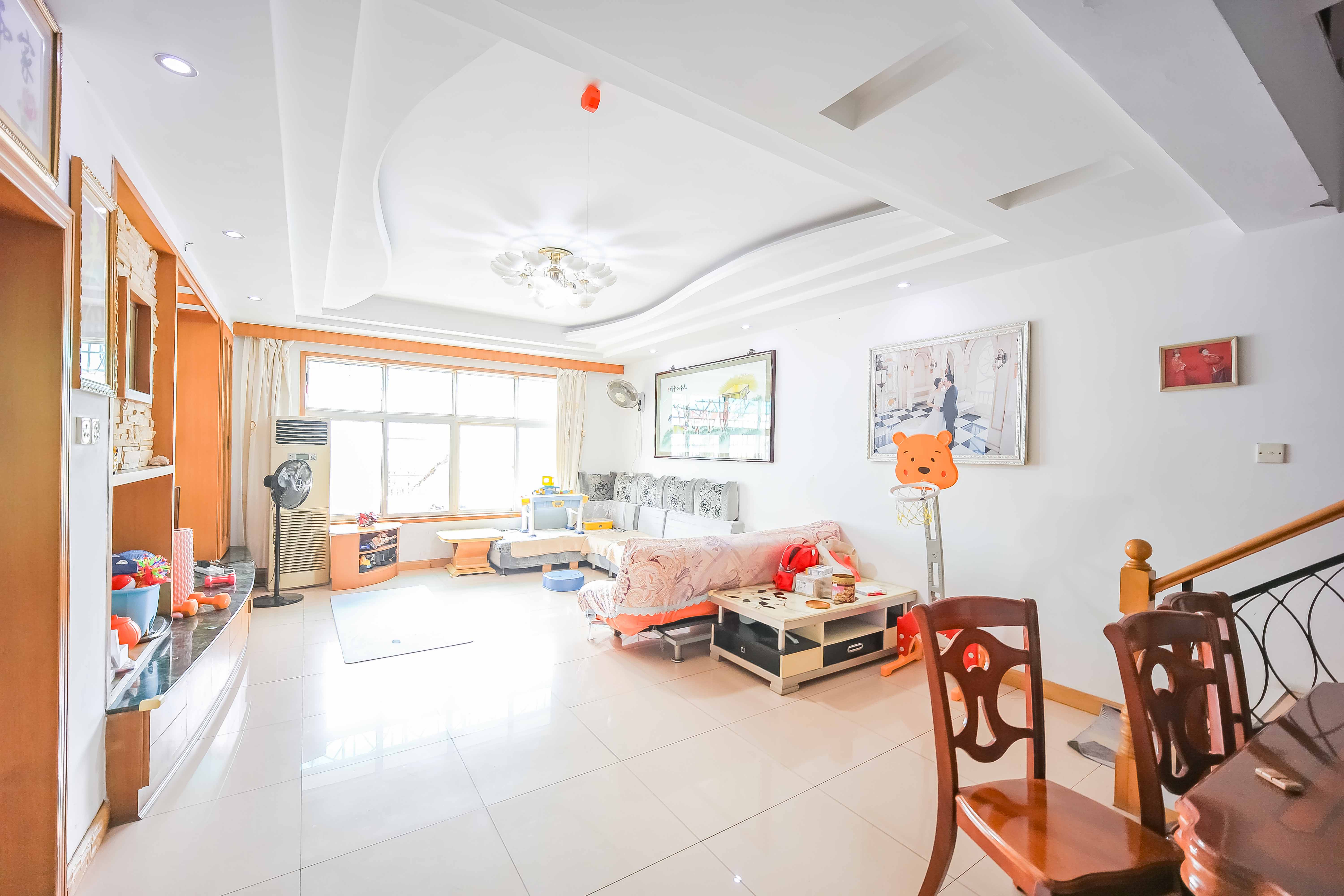 广济苑公寓  4室2厅2卫    125.8万其他