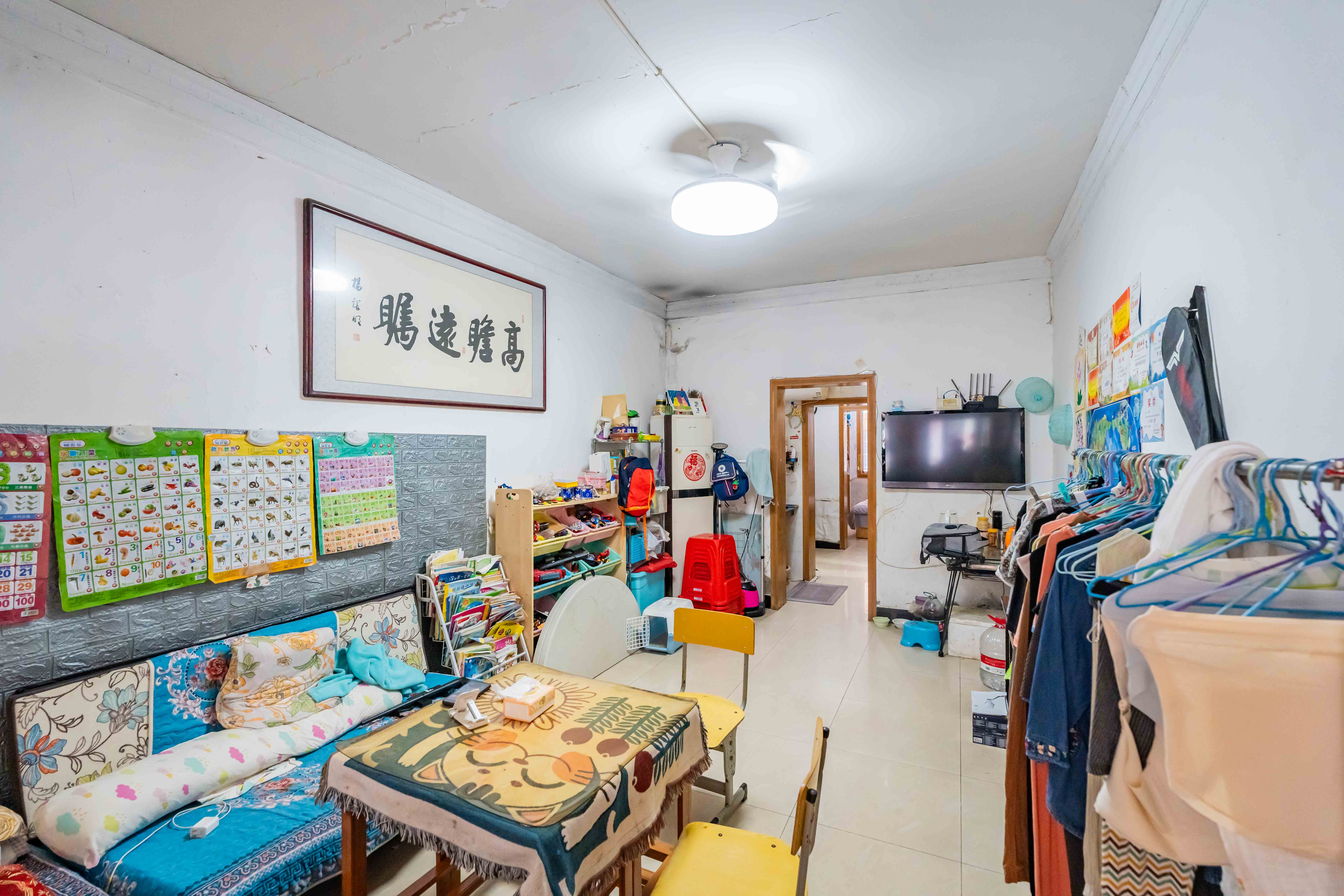 西园北里小区  2室1厅1卫   58.00万客厅