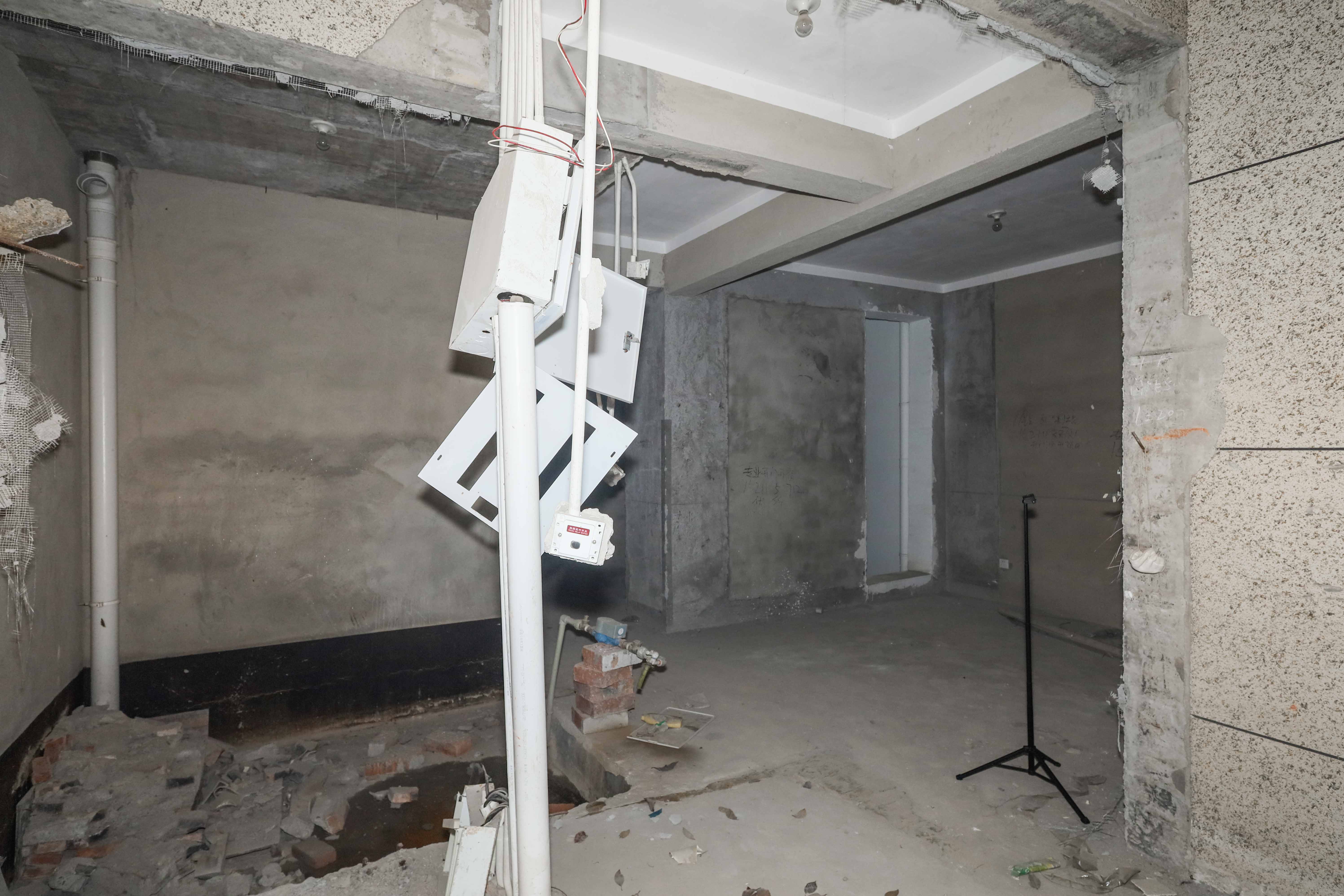 旭辉御府  8室3厅3卫    470.0万 旭辉御府  8室3厅3卫    470.0万其他