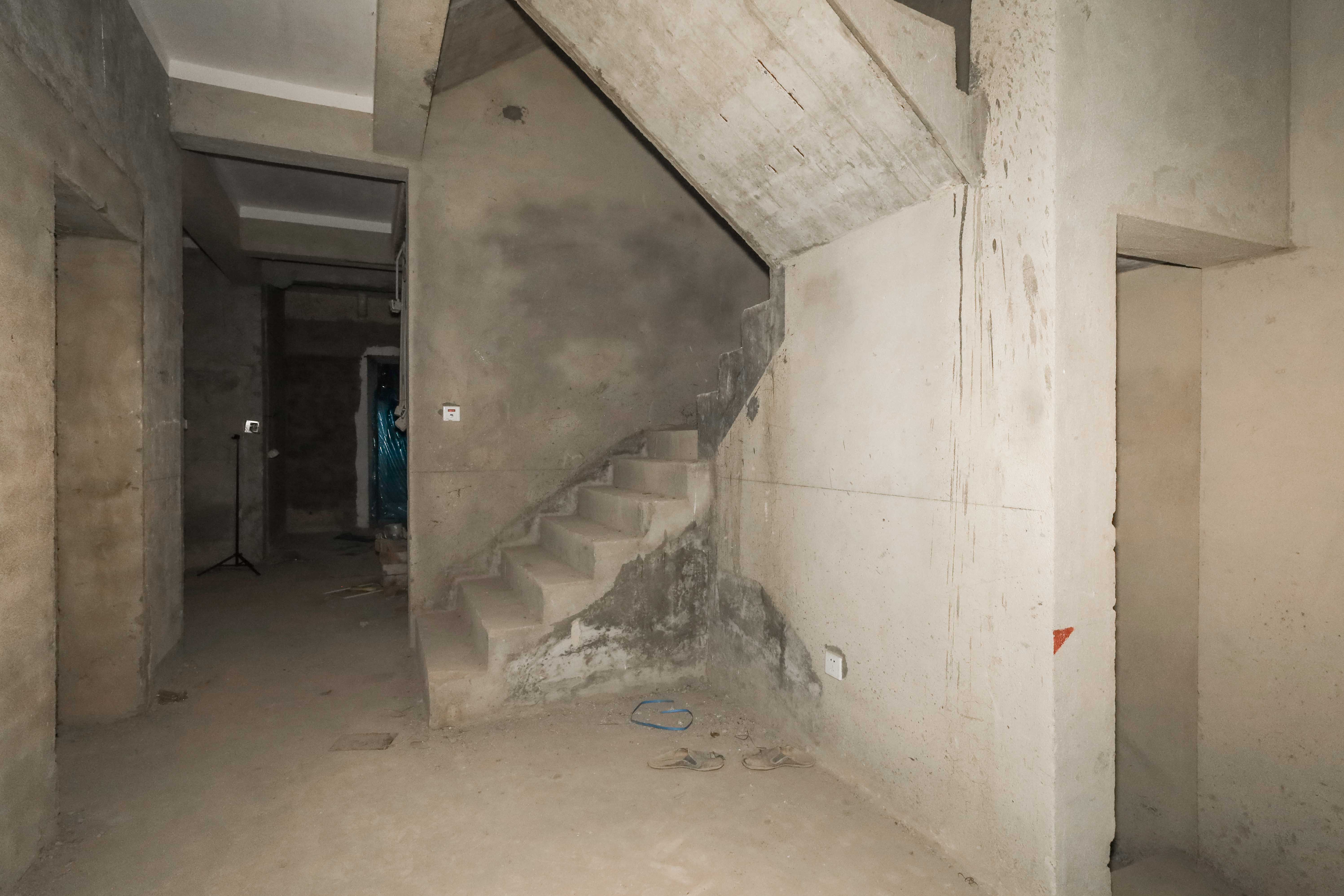 旭辉御府  8室3厅3卫    470.0万 旭辉御府  8室3厅3卫    470.0万其他