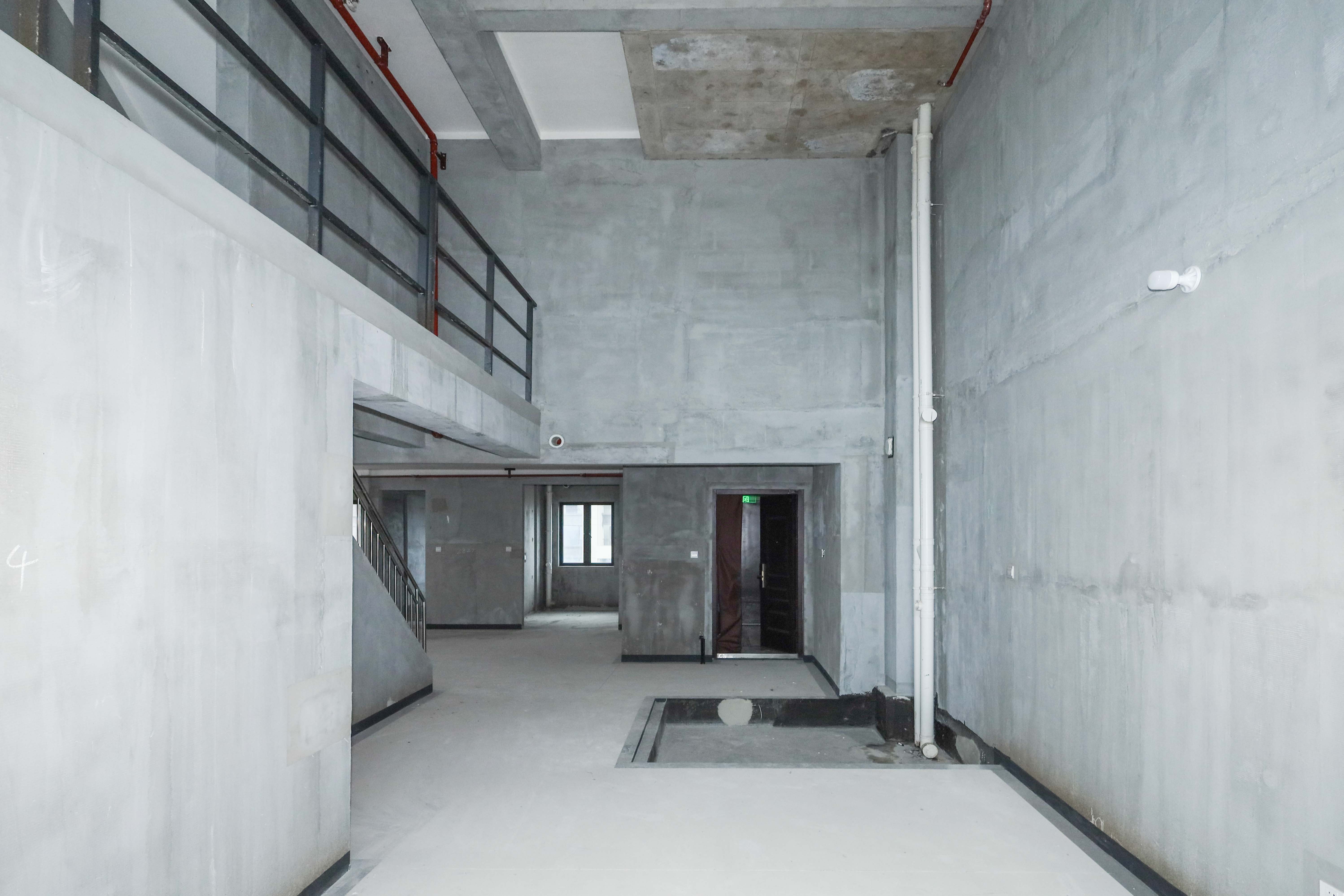 建发央著  4室2厅3卫   278.00万客厅