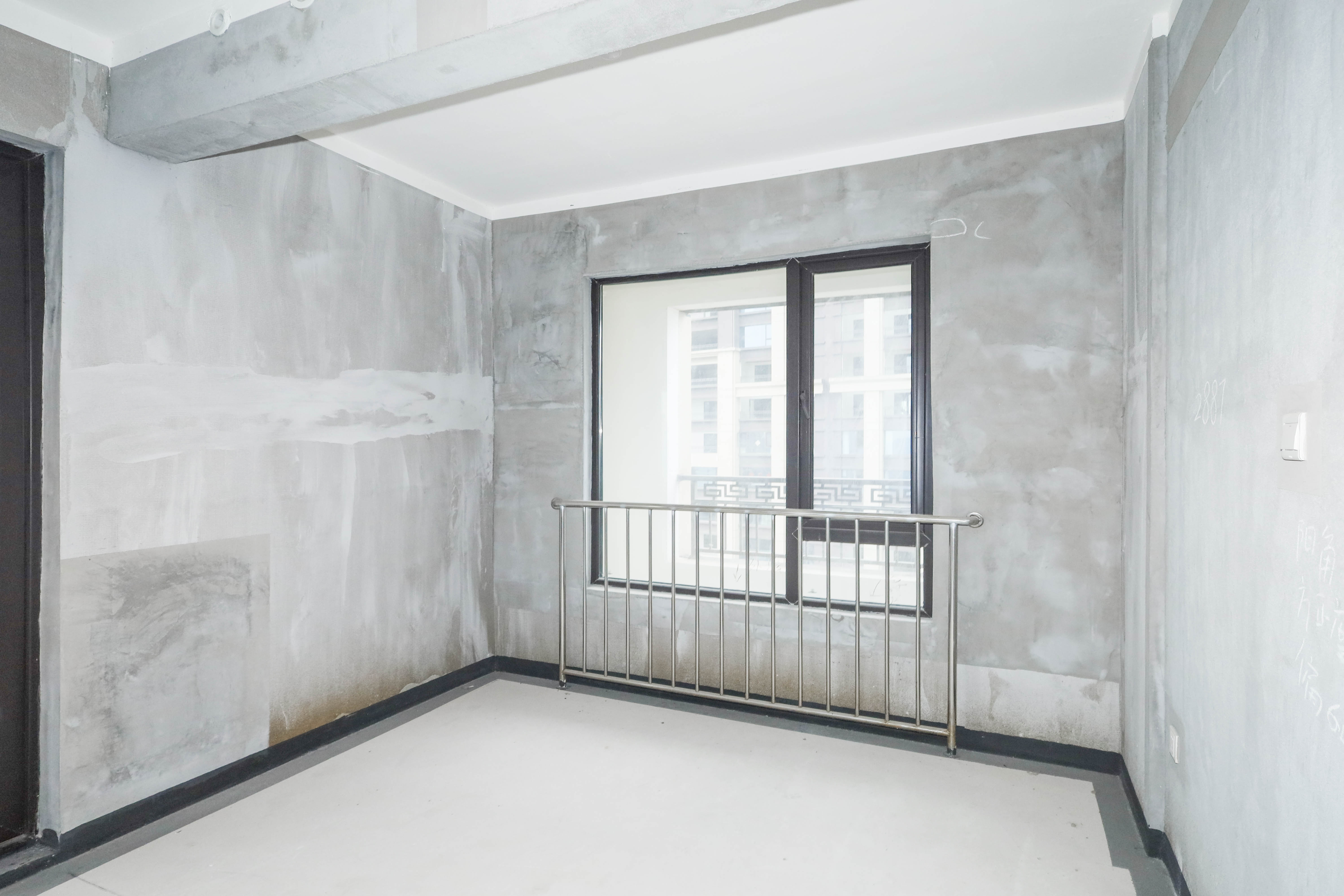 建发央著  4室2厅3卫   278.00万卧室
