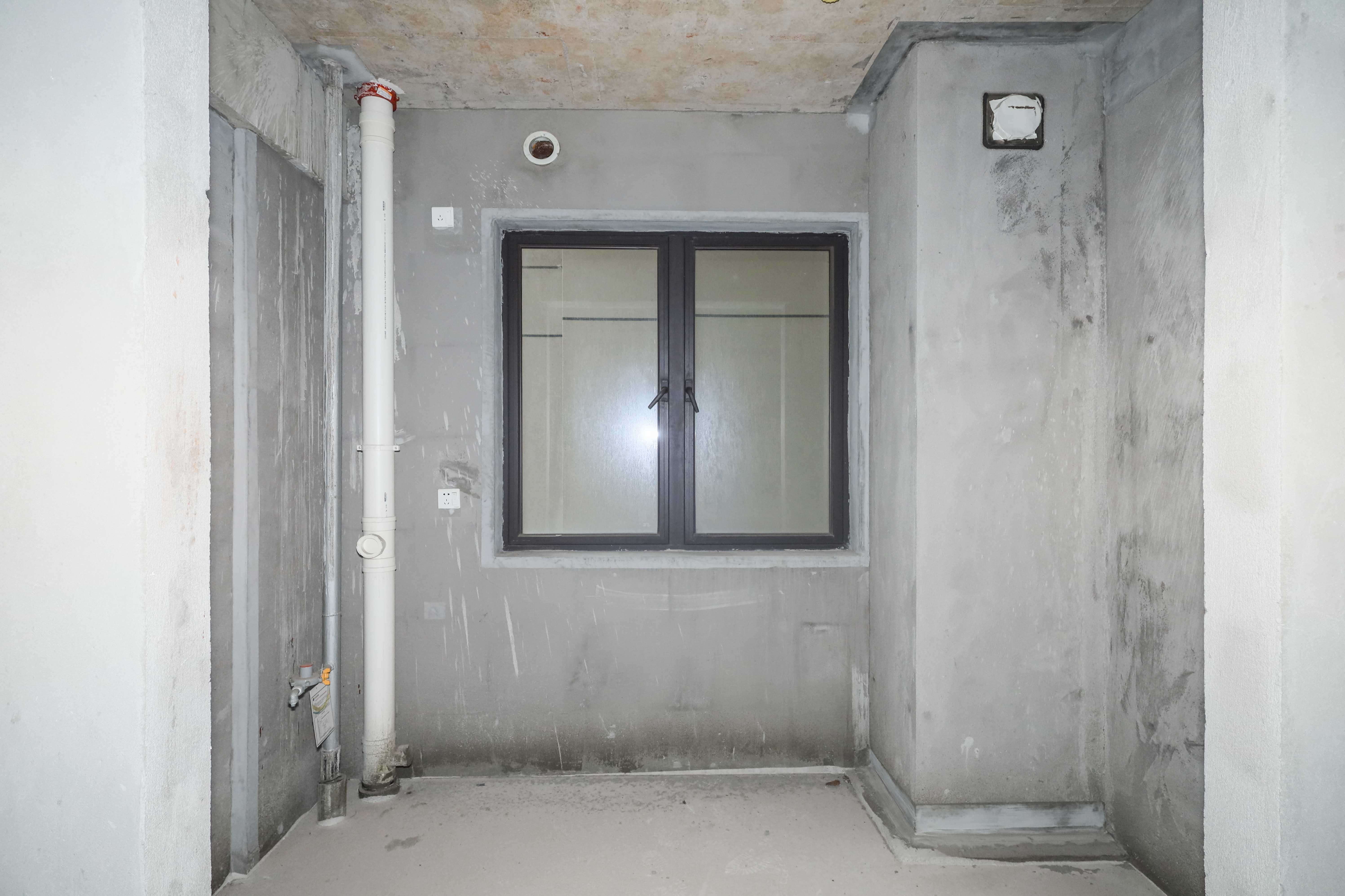 建发央著  3室2厅2卫   175.00万厨房