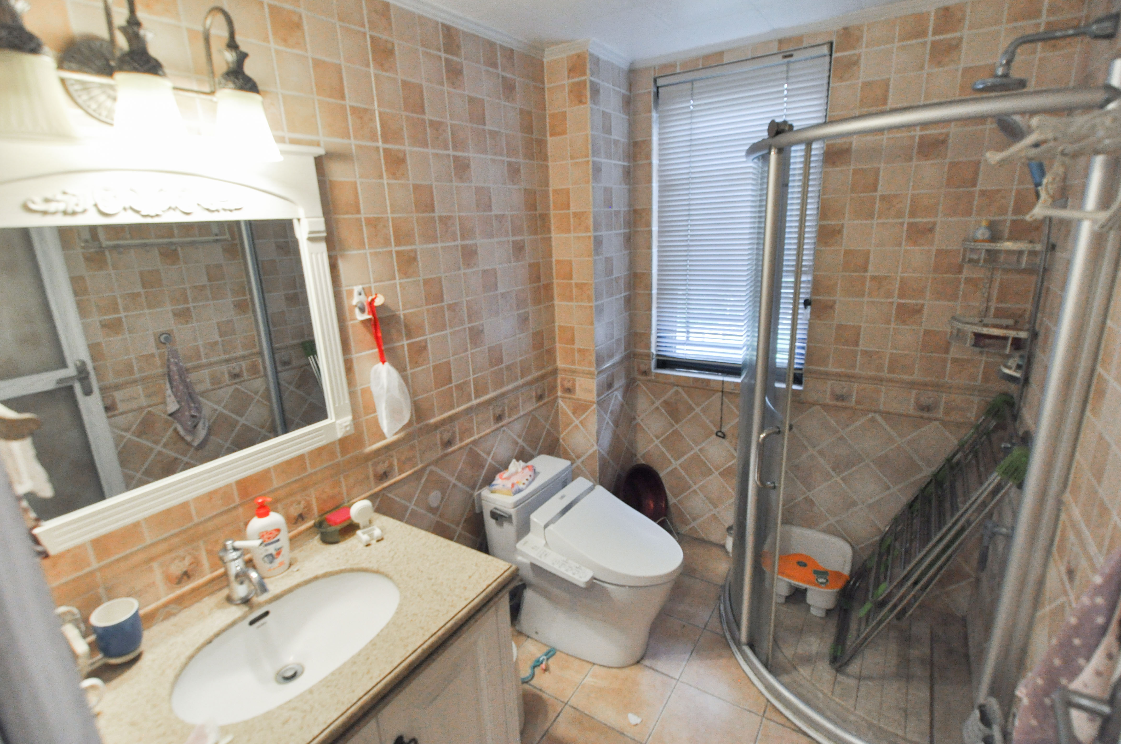 金茂梅溪湖 4室2厅2卫 228.0万 金茂梅溪湖 4室2厅2卫 228.0万卫生间