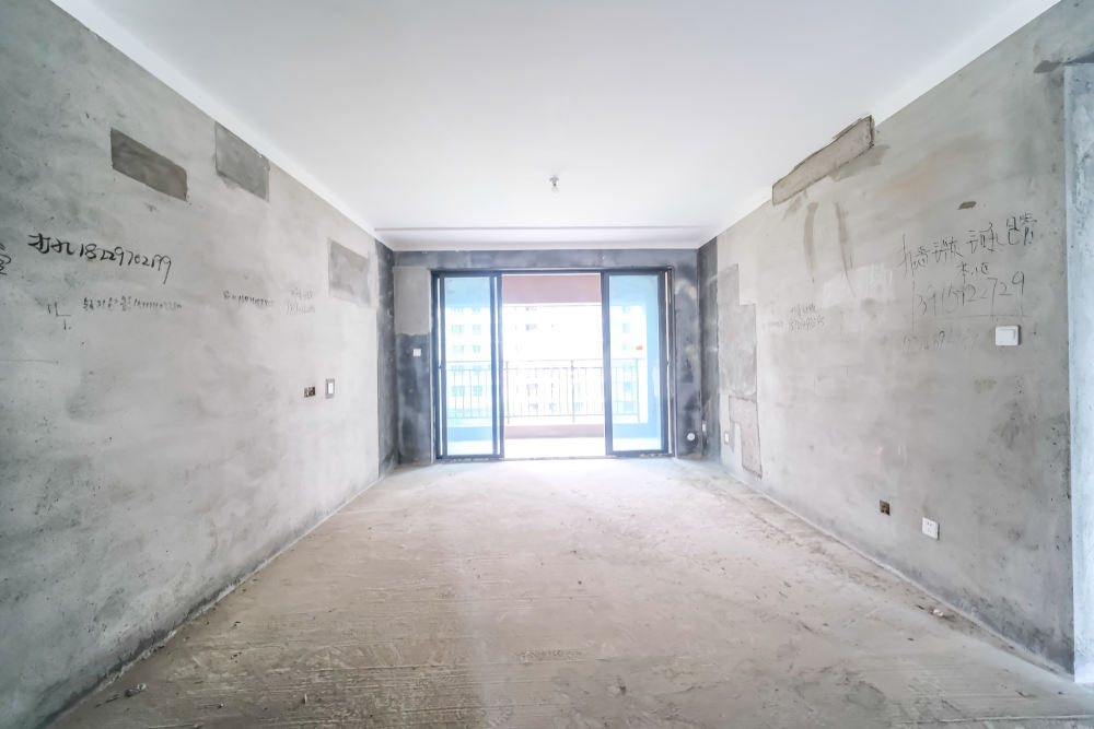 荣盛城  4室2厅2卫    83.0万