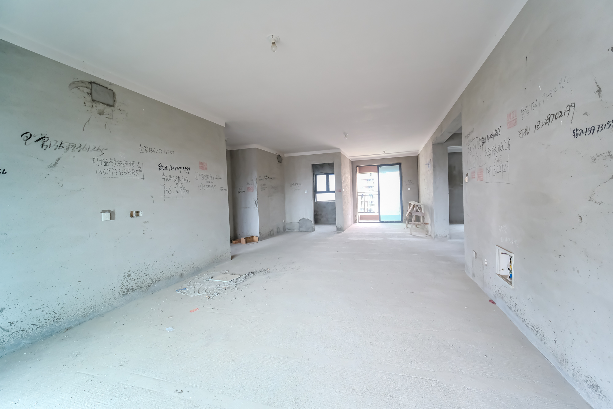 荣盛城  4室2厅2卫    108.0万 荣盛城  4室2厅2卫    108.0万客厅