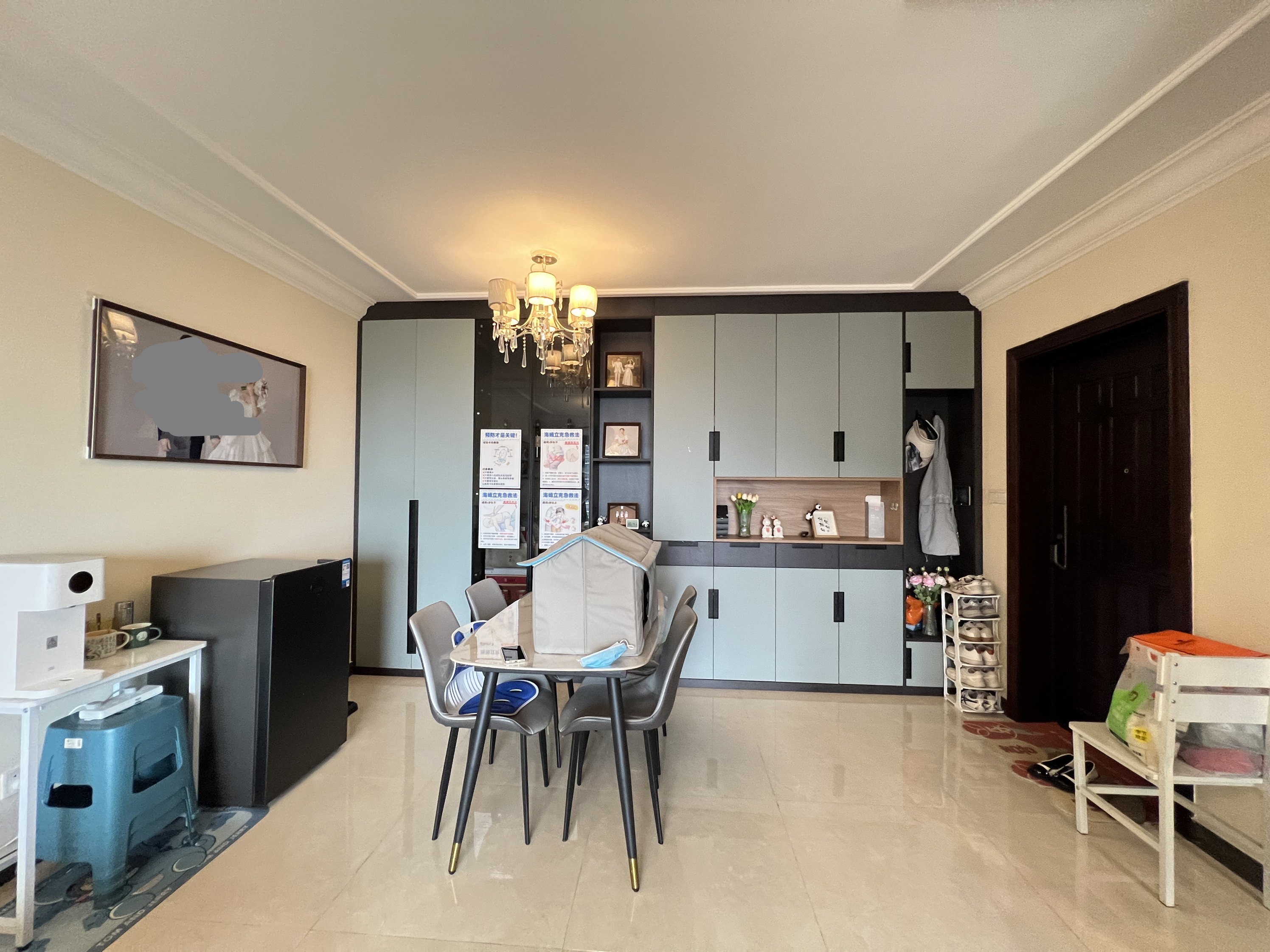 恒大华府  3室2厅2卫    80.0万 恒大华府  3室2厅2卫    80.0万室内图