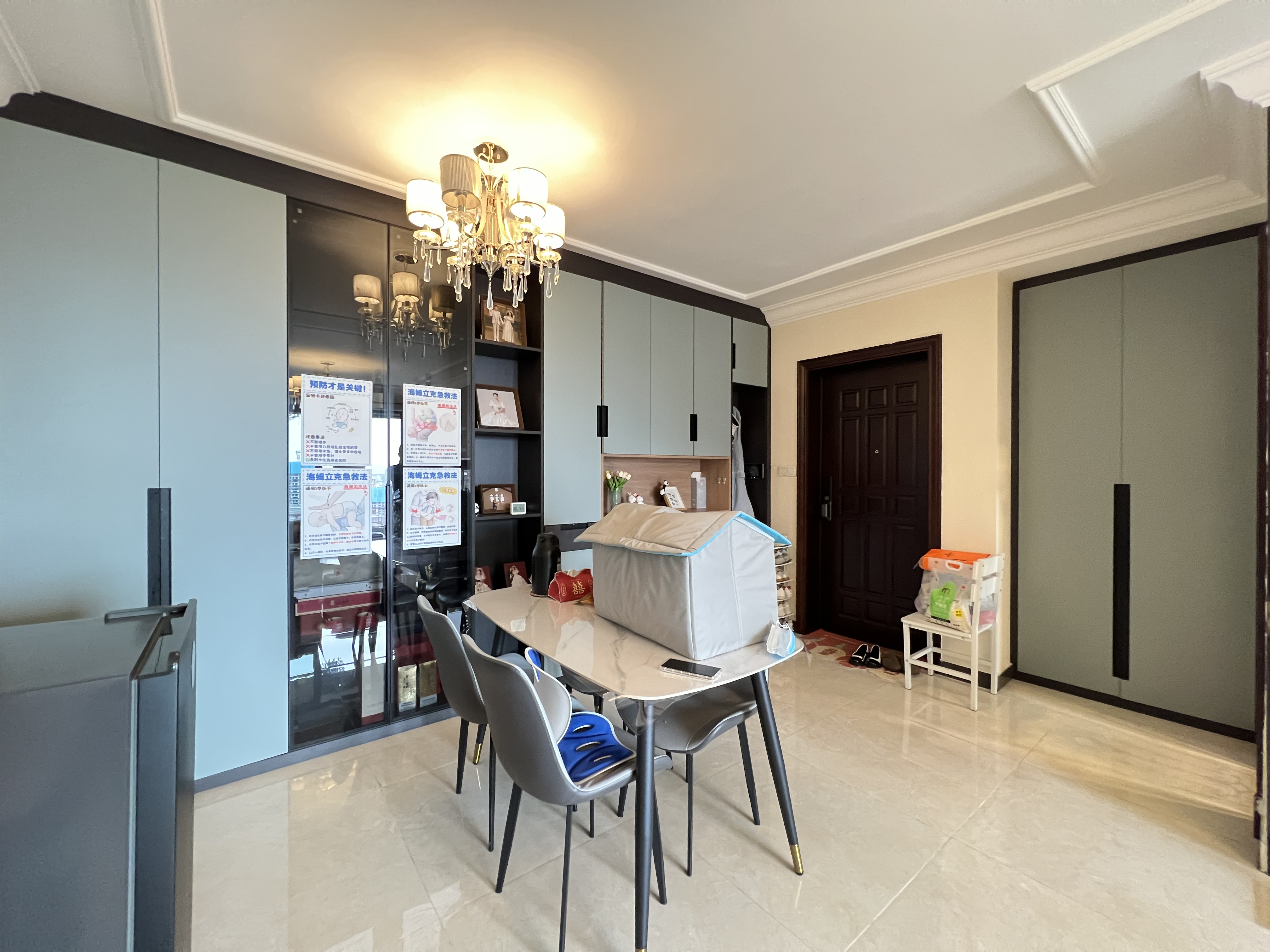 恒大华府  3室2厅2卫    80.0万 恒大华府  3室2厅2卫    80.0万室内图